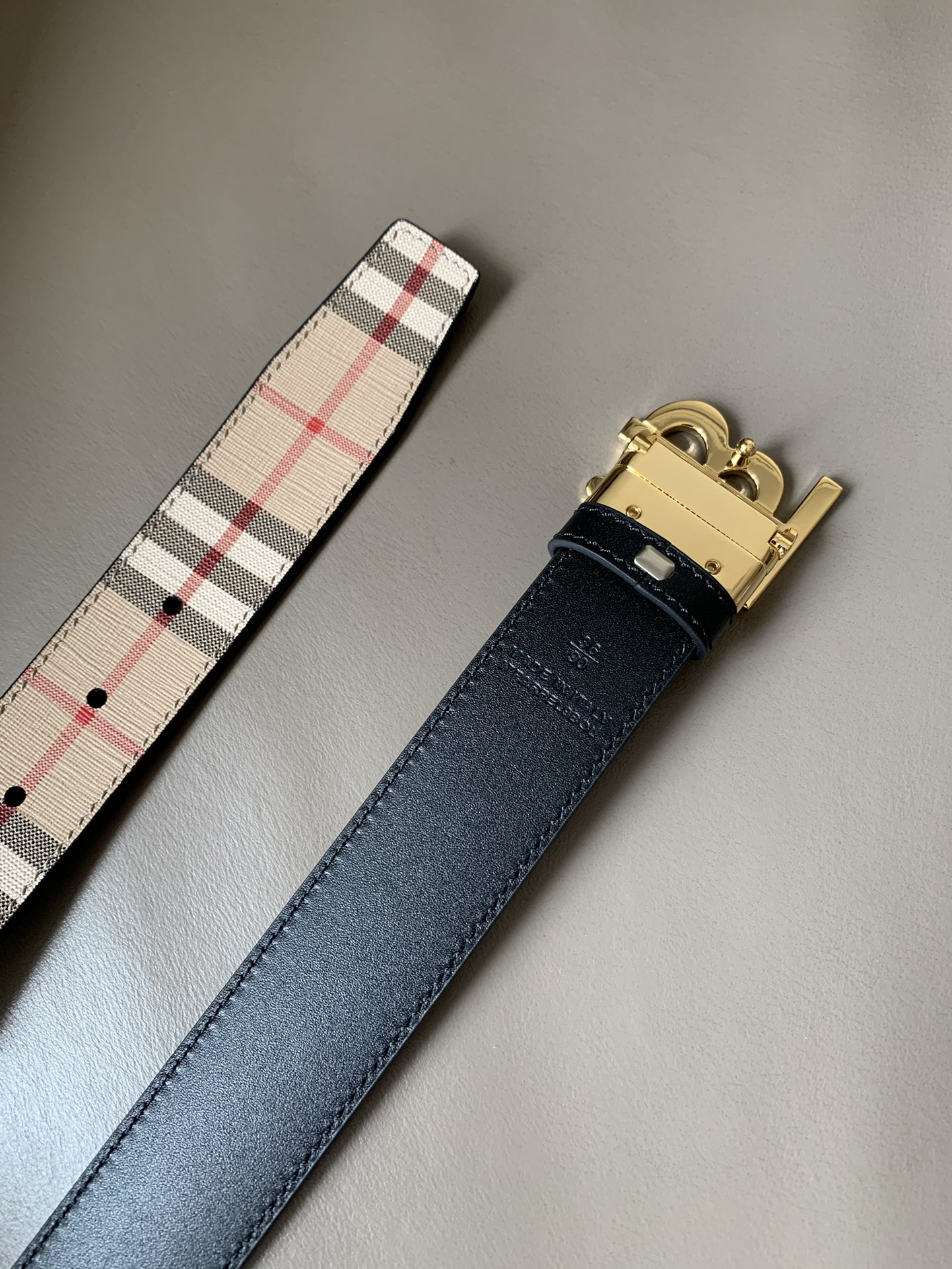Burberry belt-105