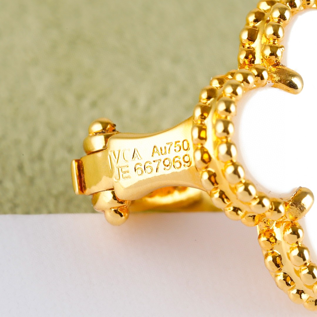 Van Cleef & Arpels earring-34