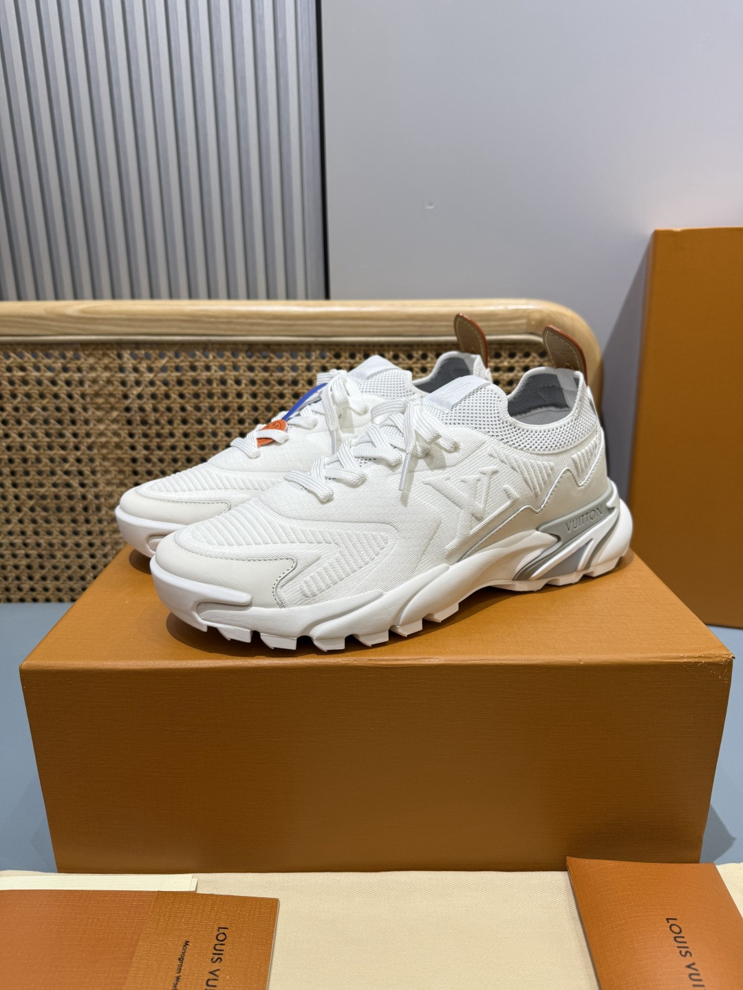 Lv Sneakers-168