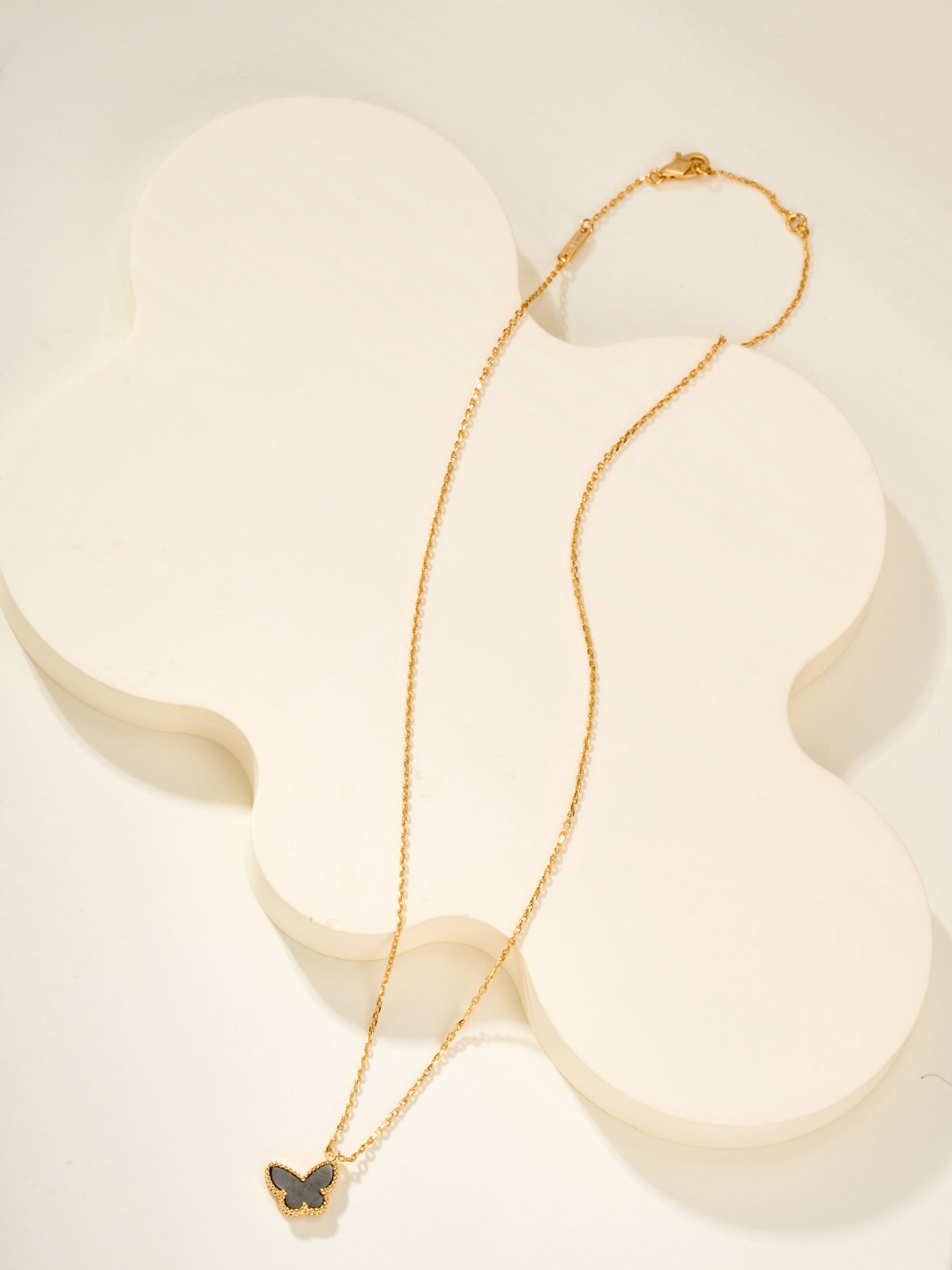 Van Cleef & Arpels necklace-32