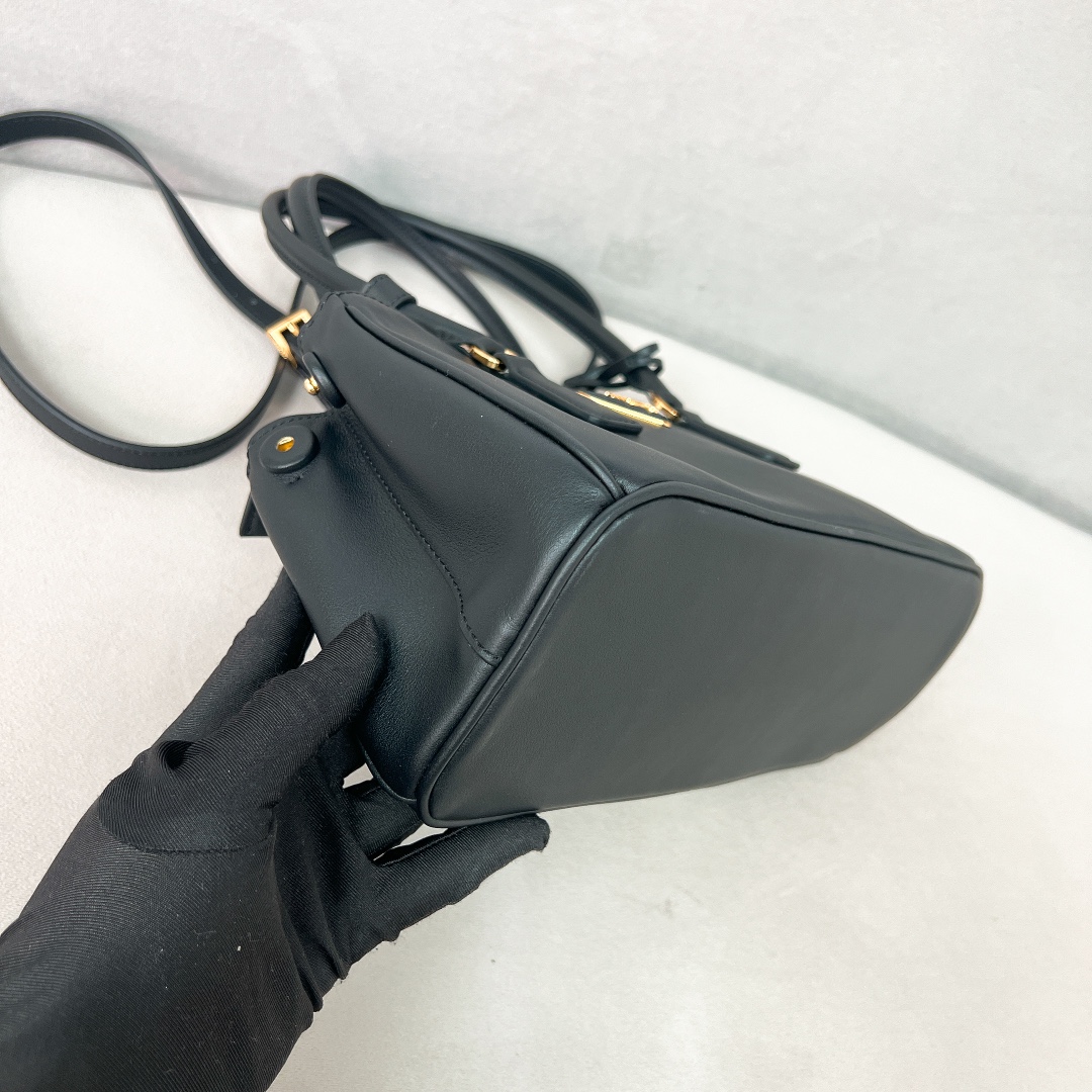 Prada Hot New Product-5