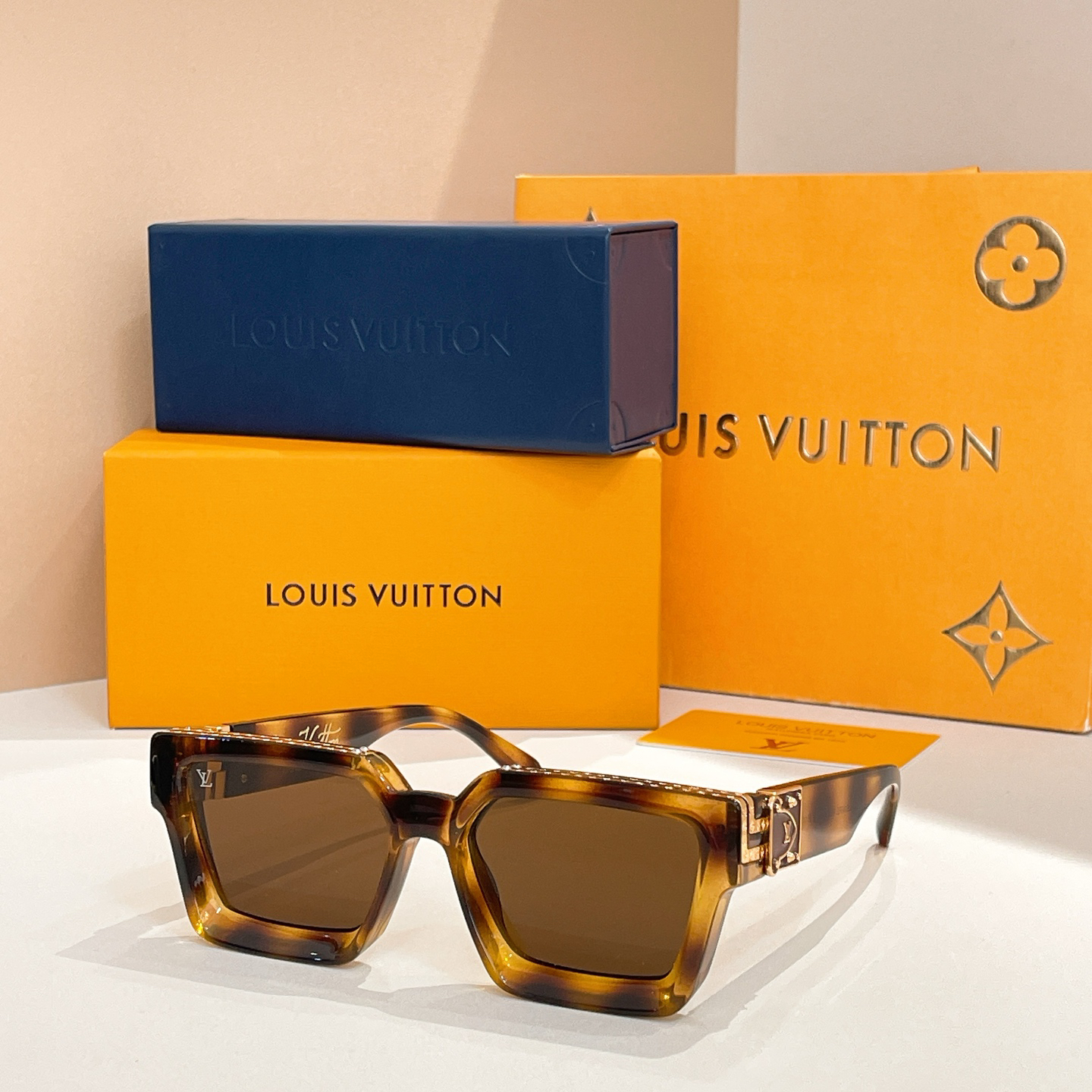 LV glasses-5