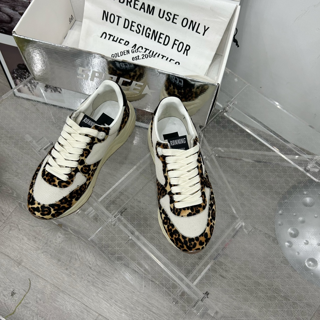 Golden Goose Sneakers-86