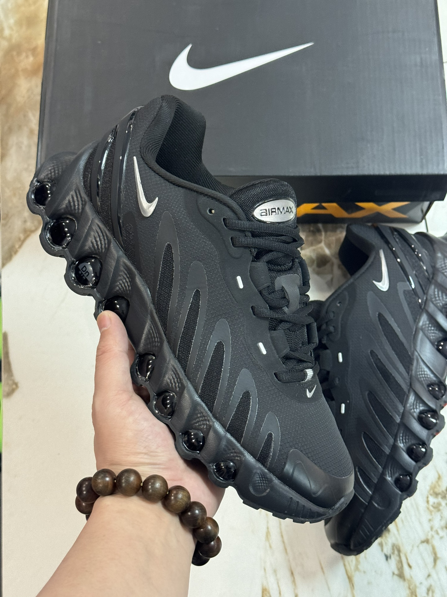 Nike Sneakers-260