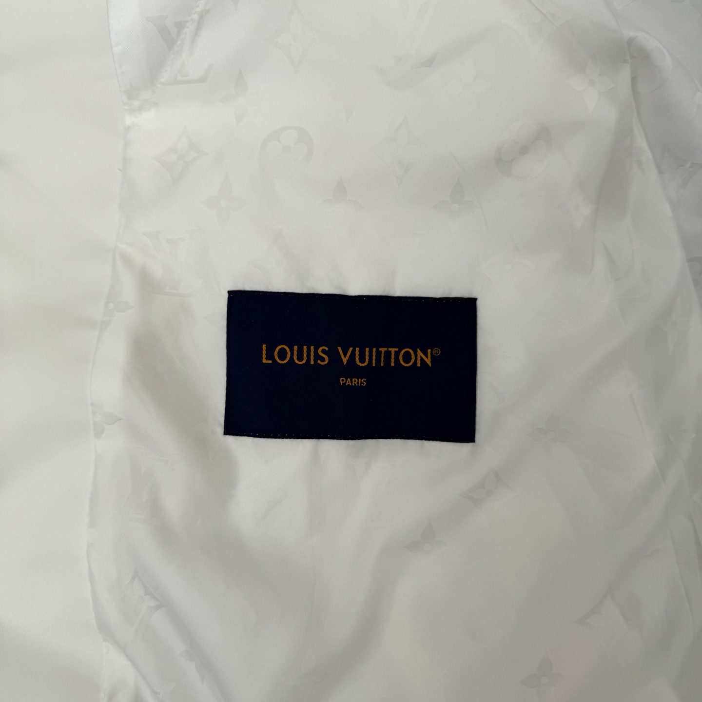 LV Clothing-286