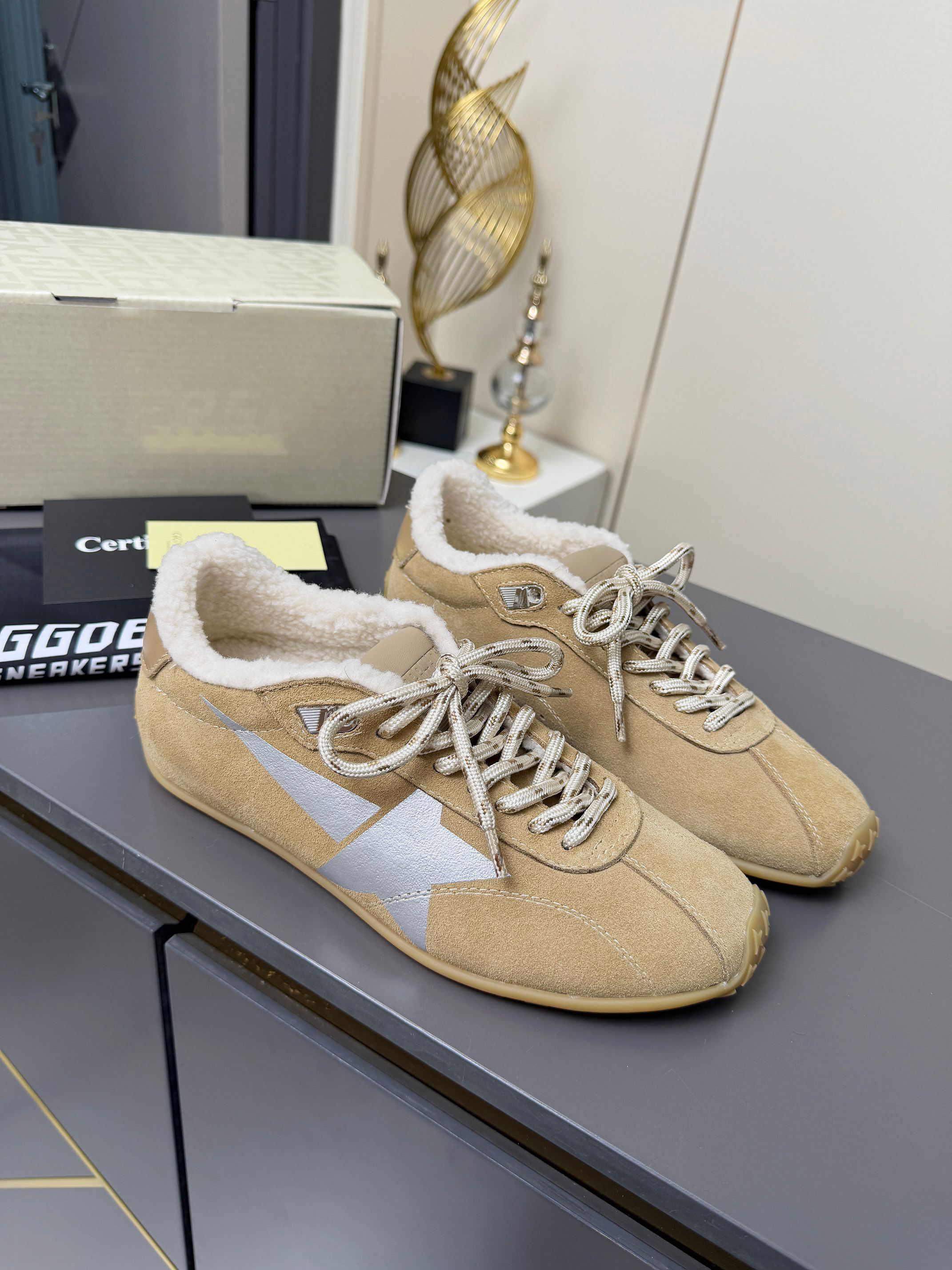 Golden Goose Sneakers-27