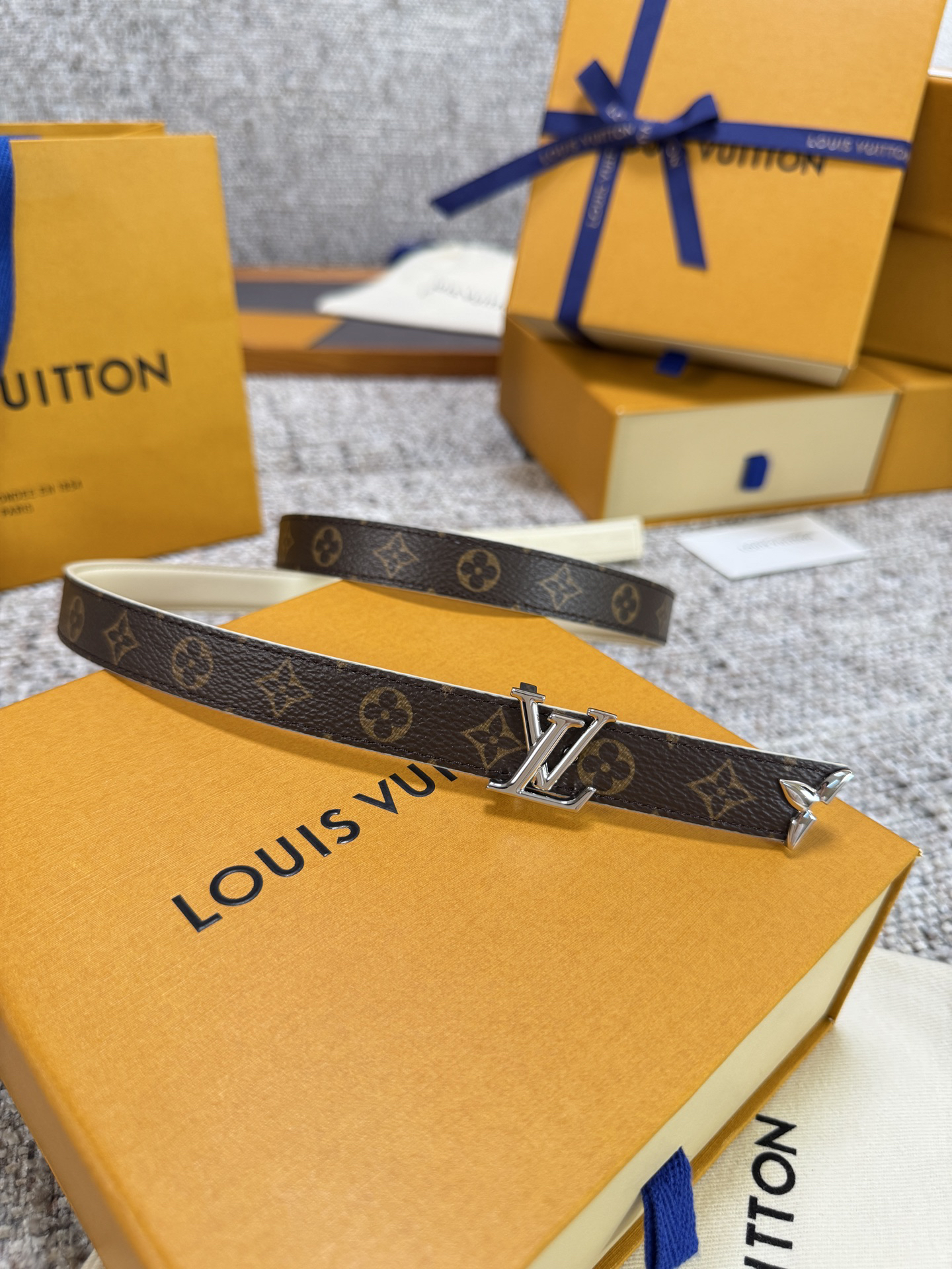 Lv belt-76