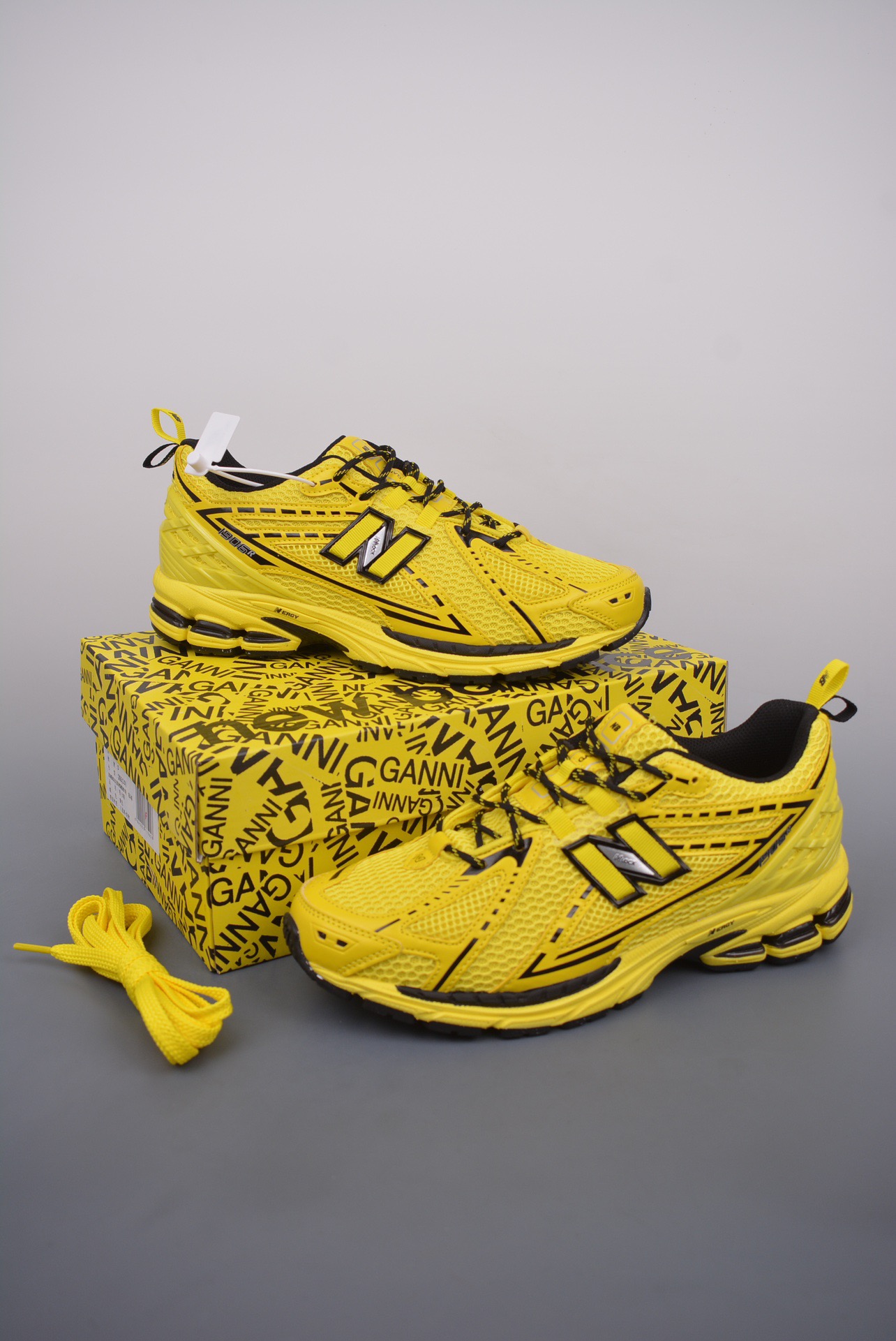 New Balance Sneakers-27