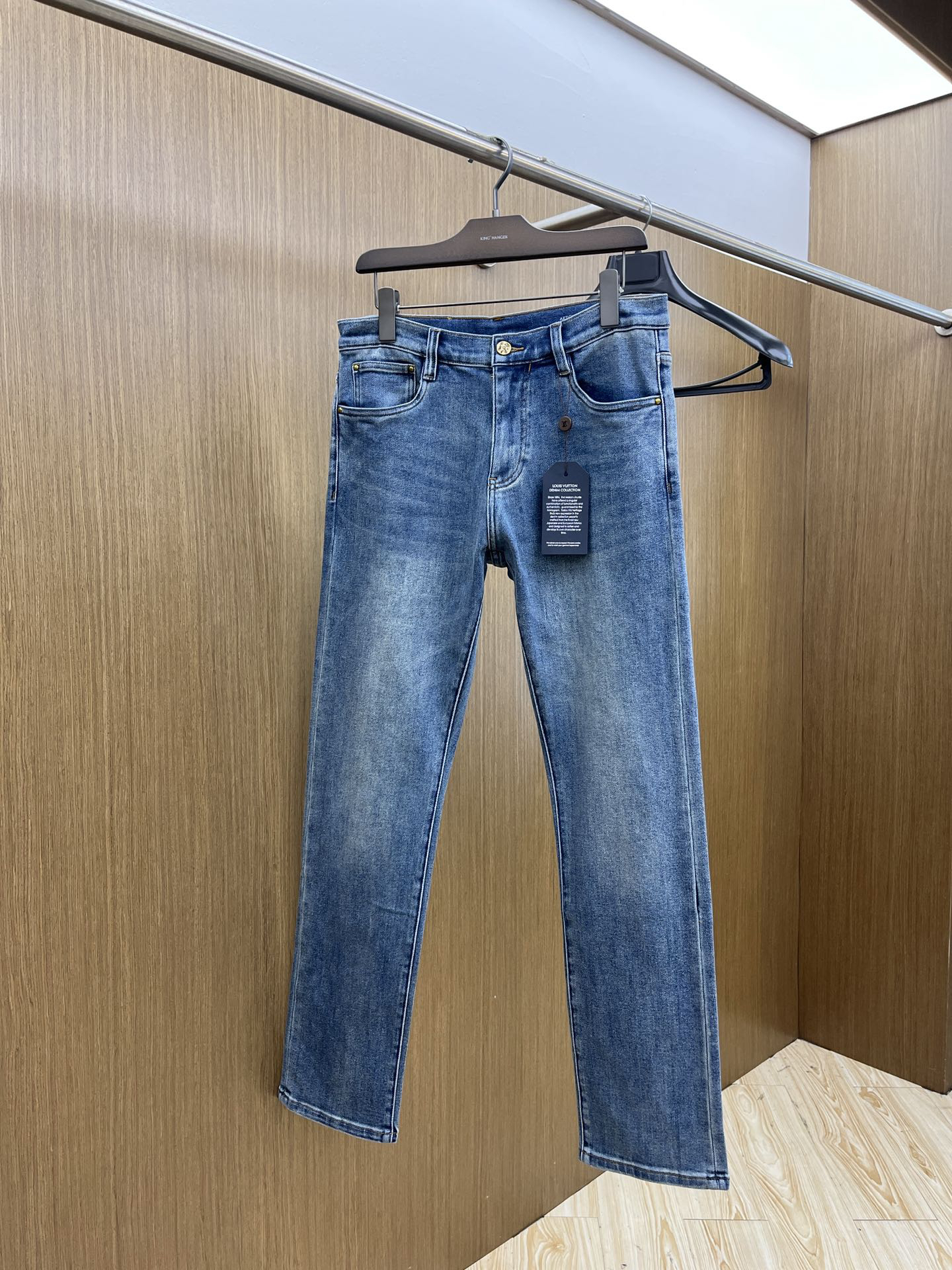 LV Clothing-28