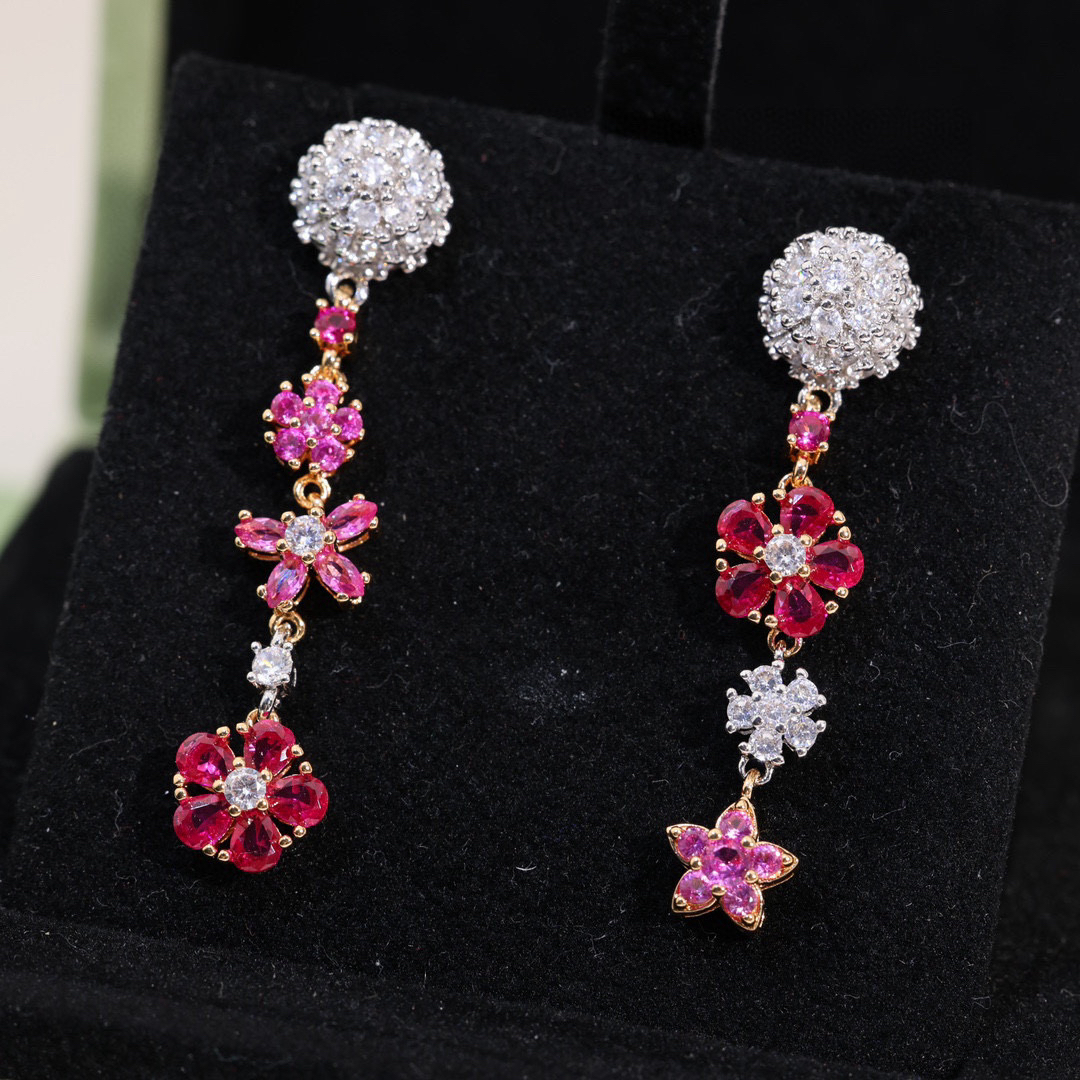 Van Cleef & Arpels earring-71
