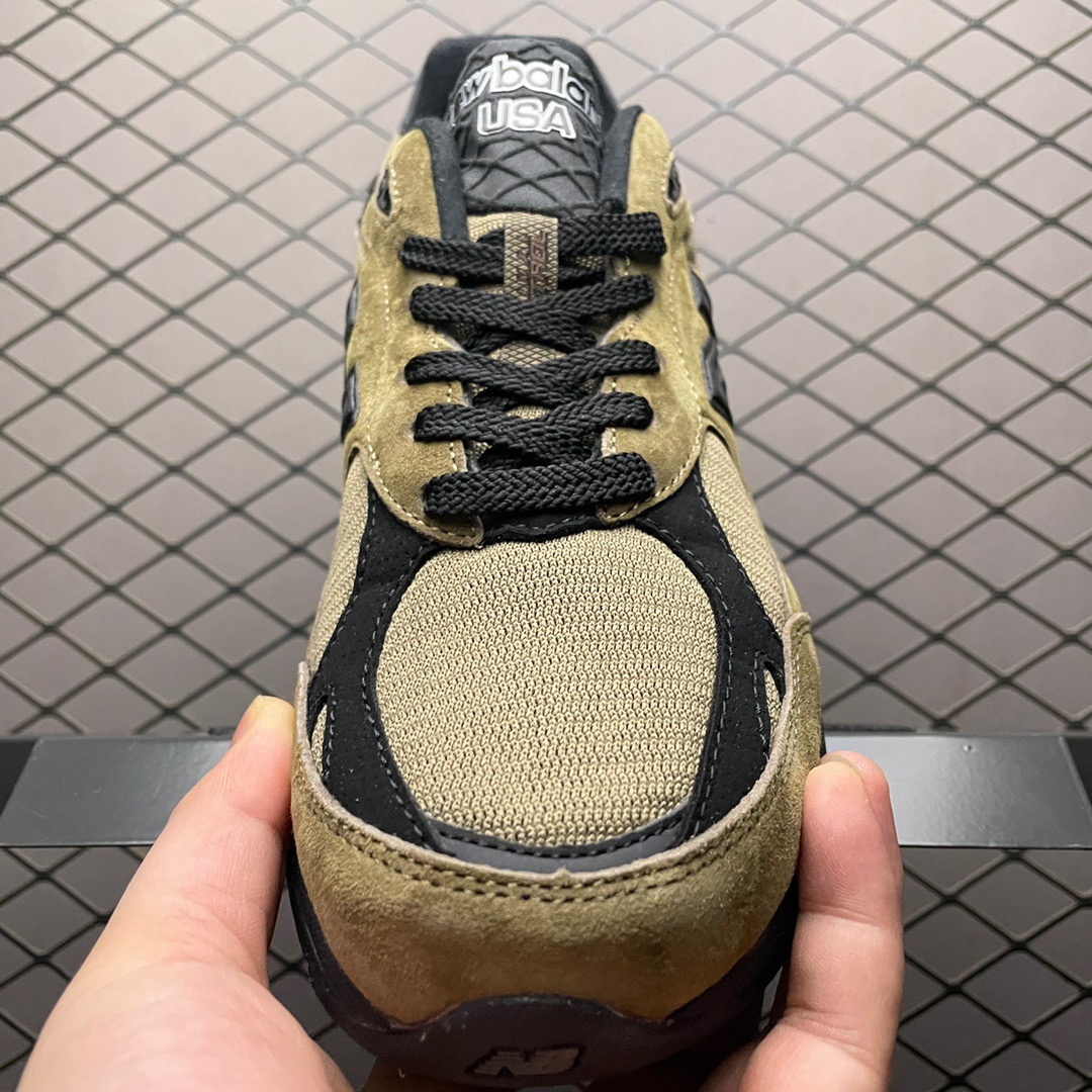 New Balance Sneakers-101