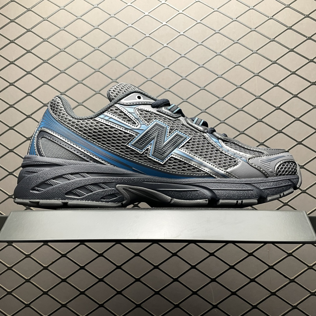 New Balance Sneakers-102