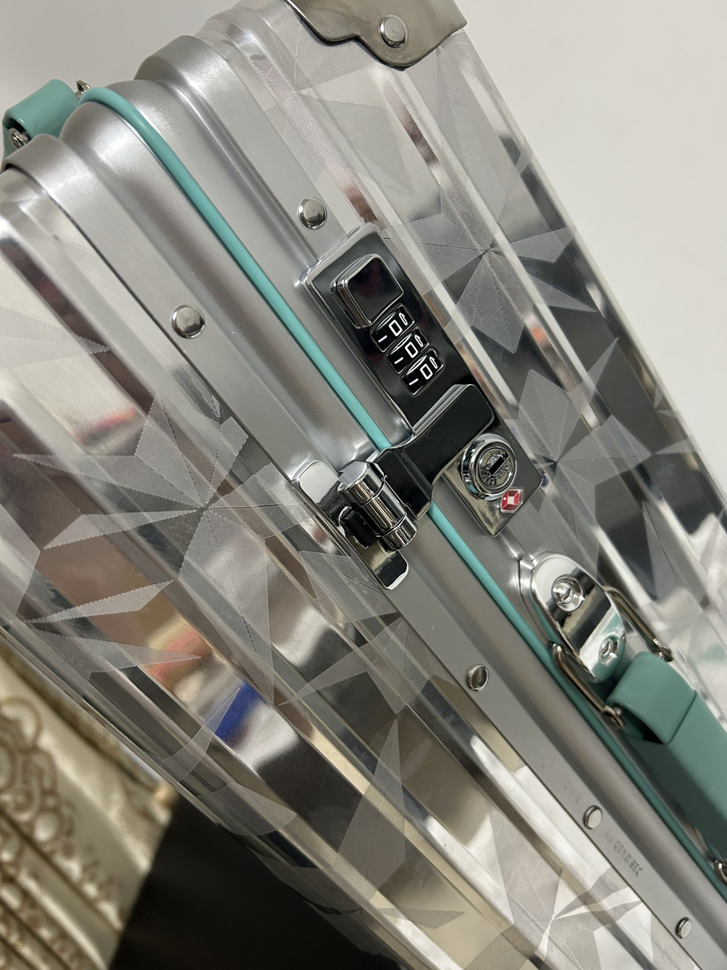 RIMOWA luggage-8