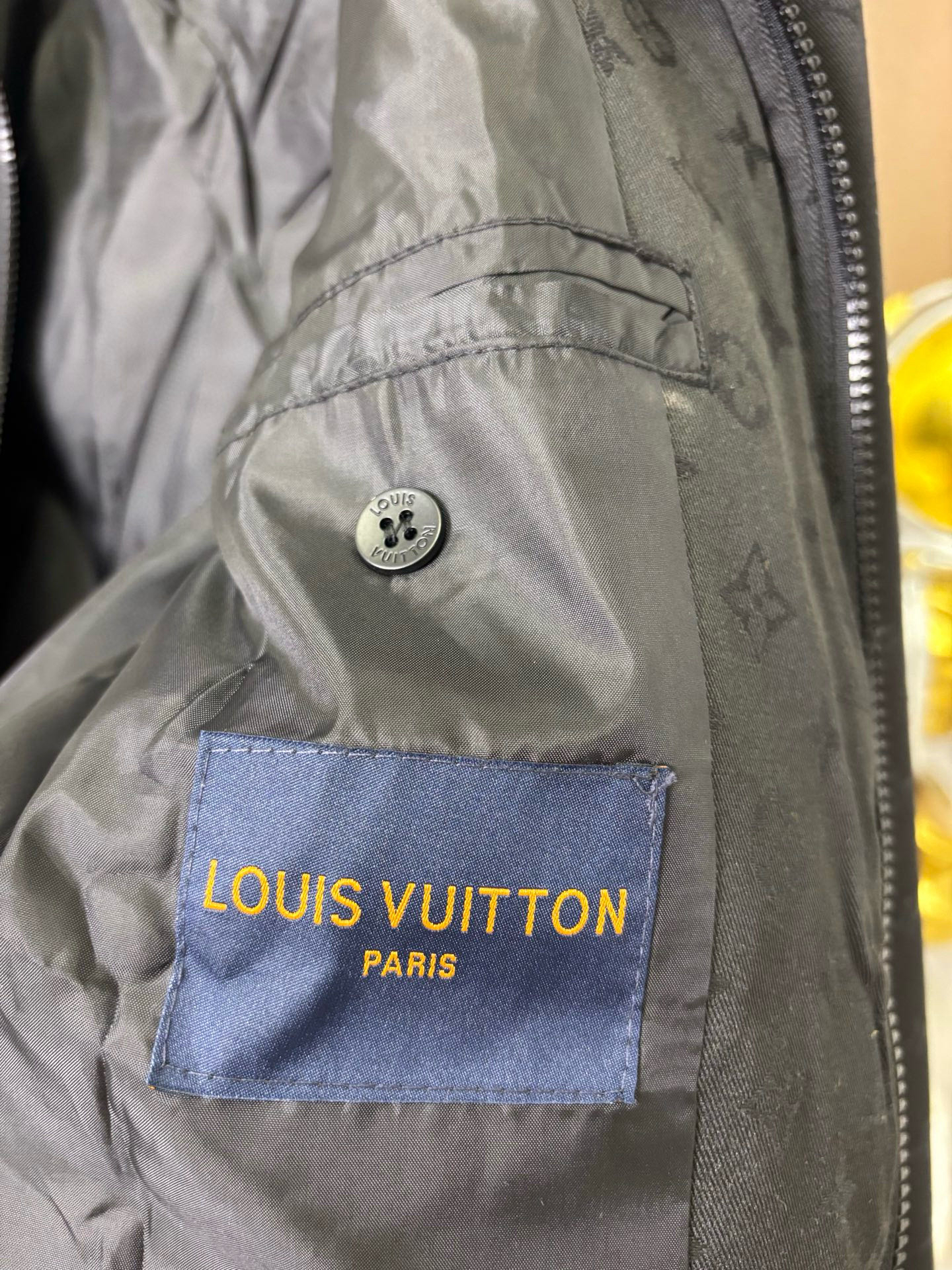 LV Clothing-306