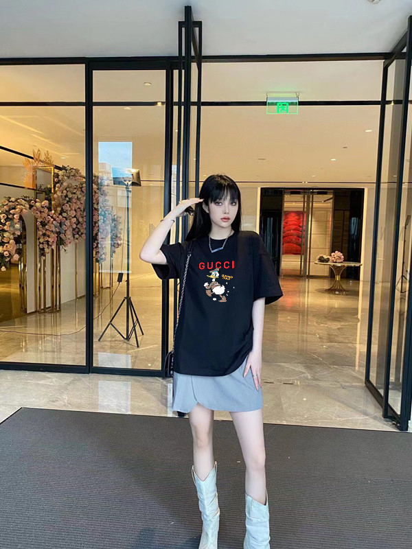 Gucci clothing-227