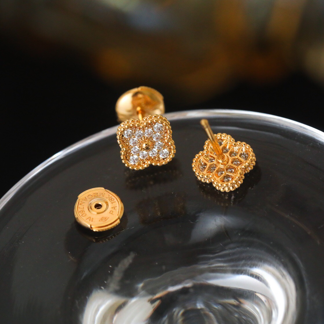 Van Cleef & Arpels earring-86