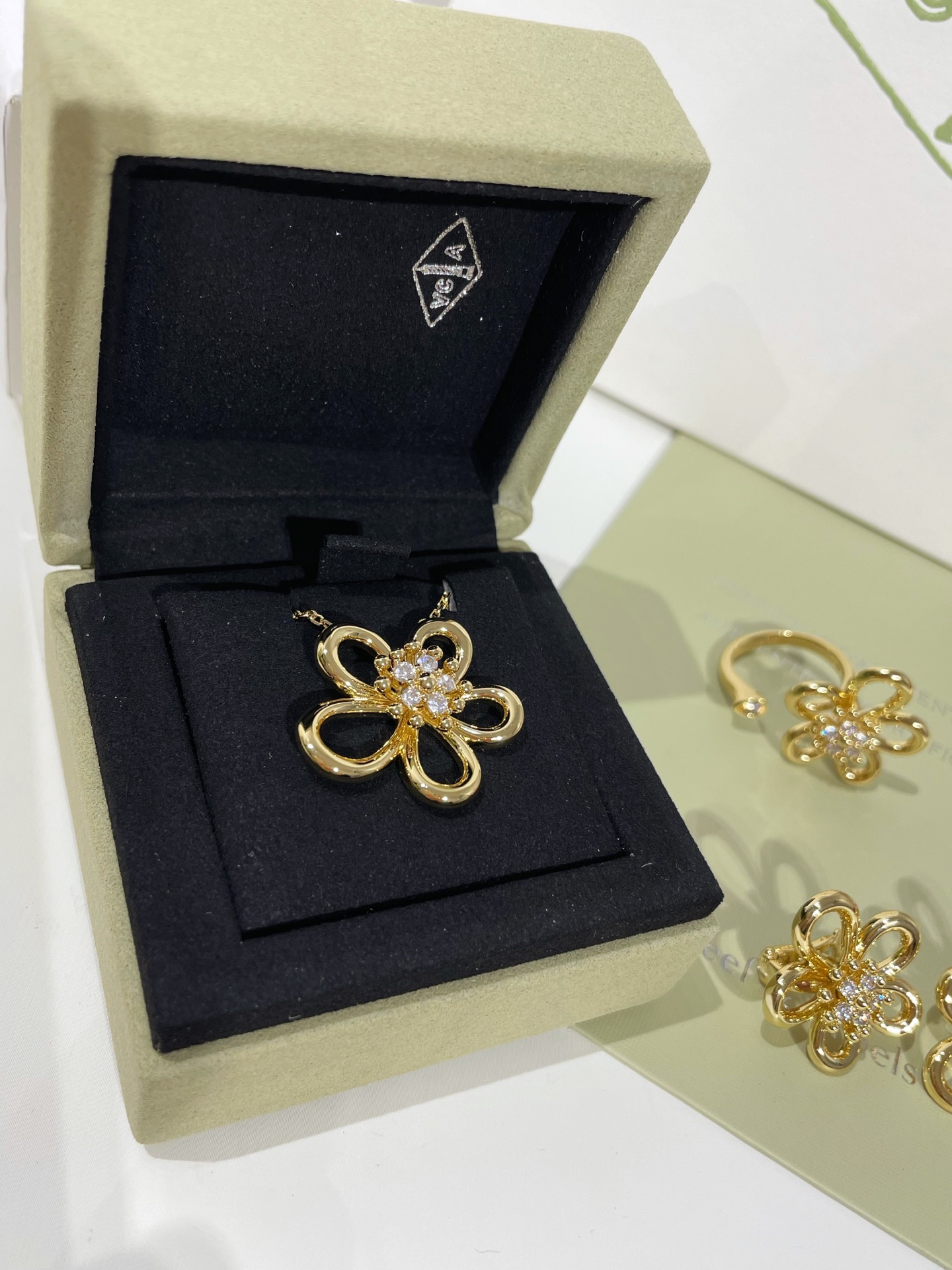 Van Cleef & Arpels necklace-14