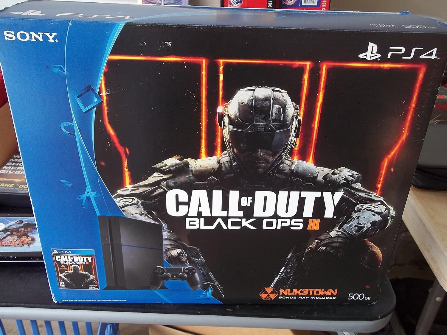Sony PlayStation 4 (PS4) Console Bundle with Call of Duty Black Ops III - Hard Drive Capacity: 500 GB (Renewed)