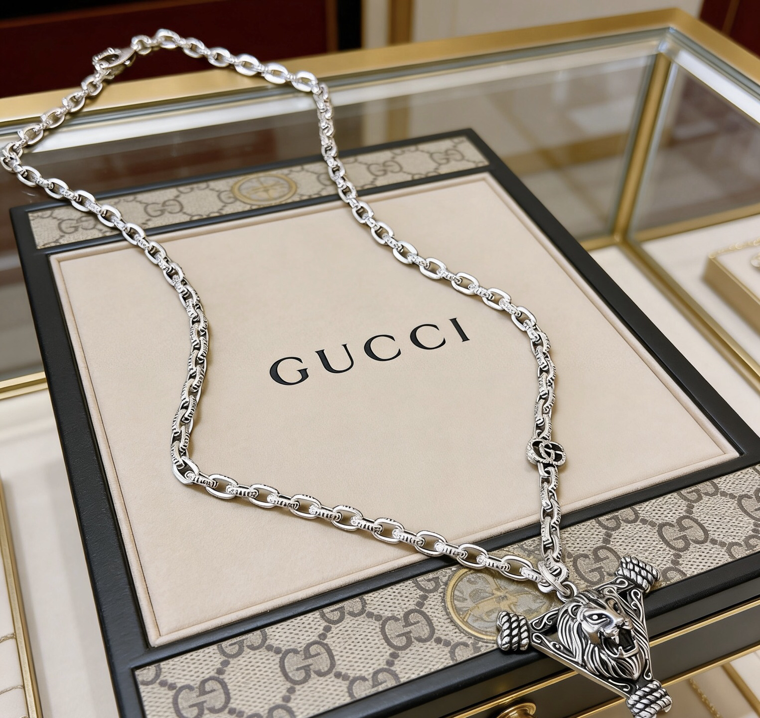 Gucci necklace-9