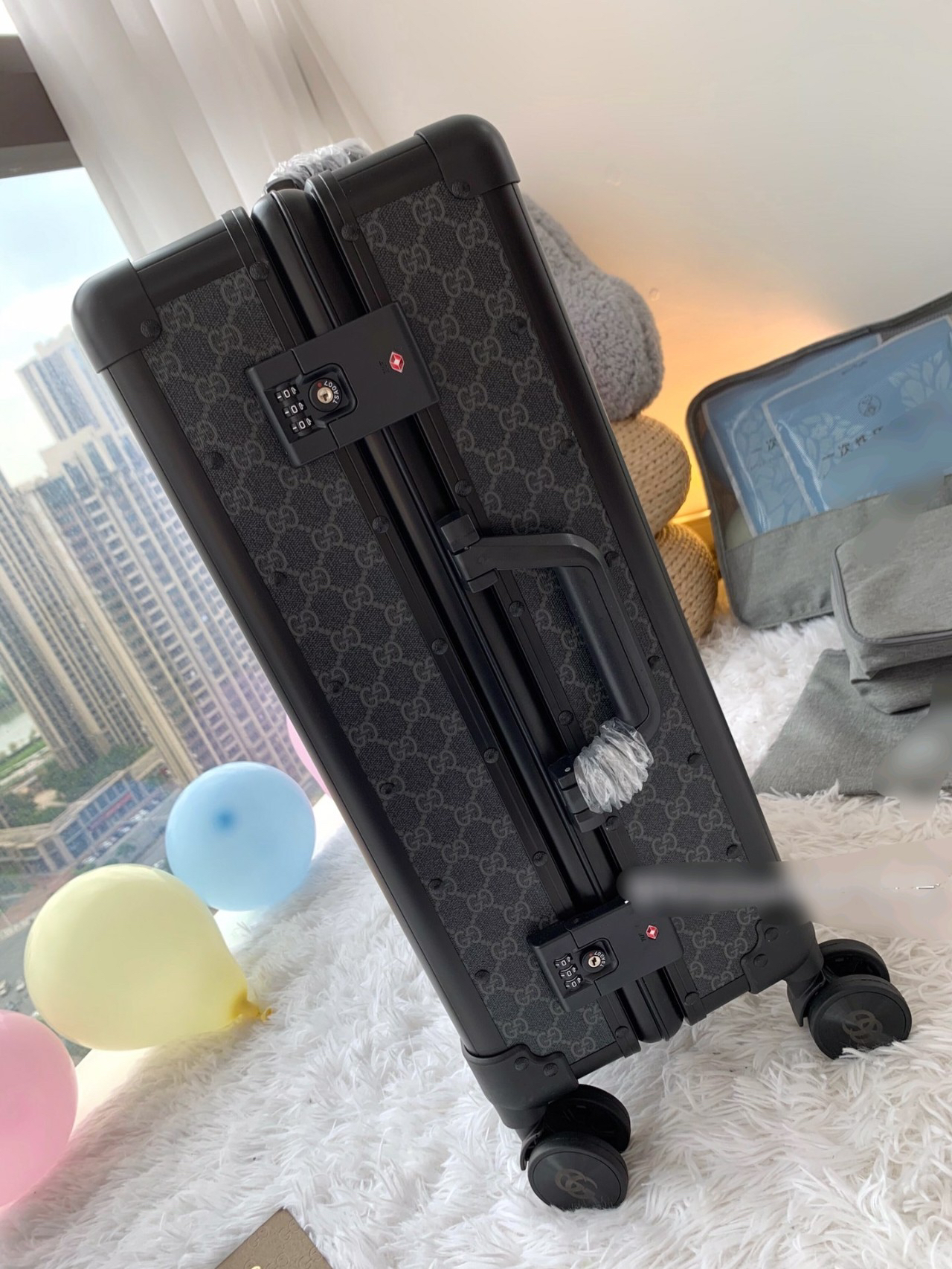 Gucci luggage-26