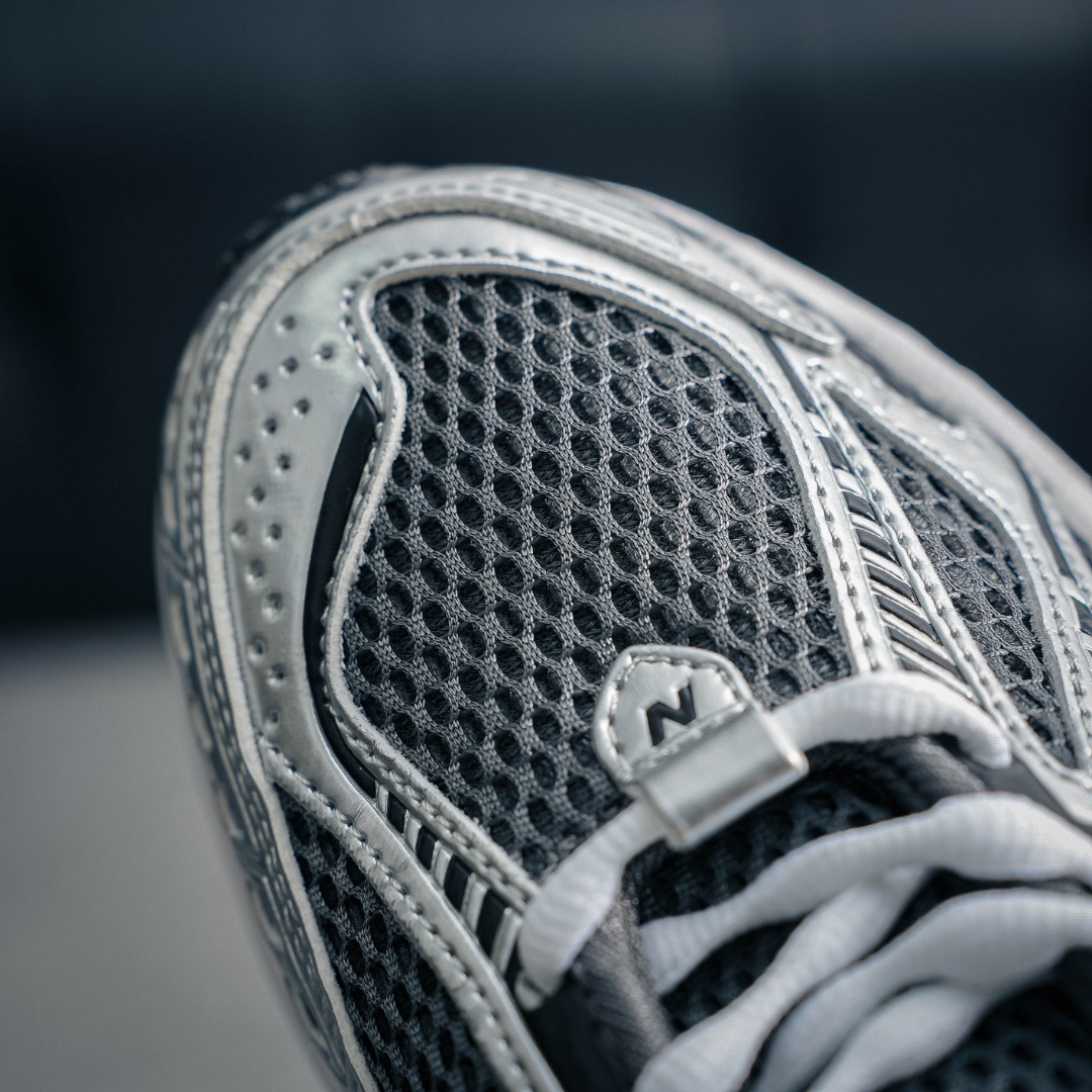 New Balance Sneakers-350