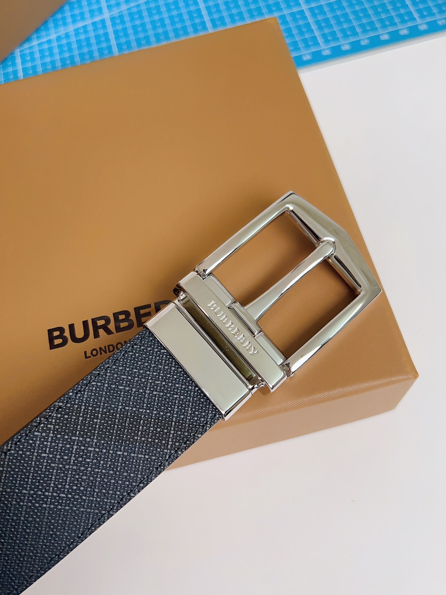 Burberry belt-128
