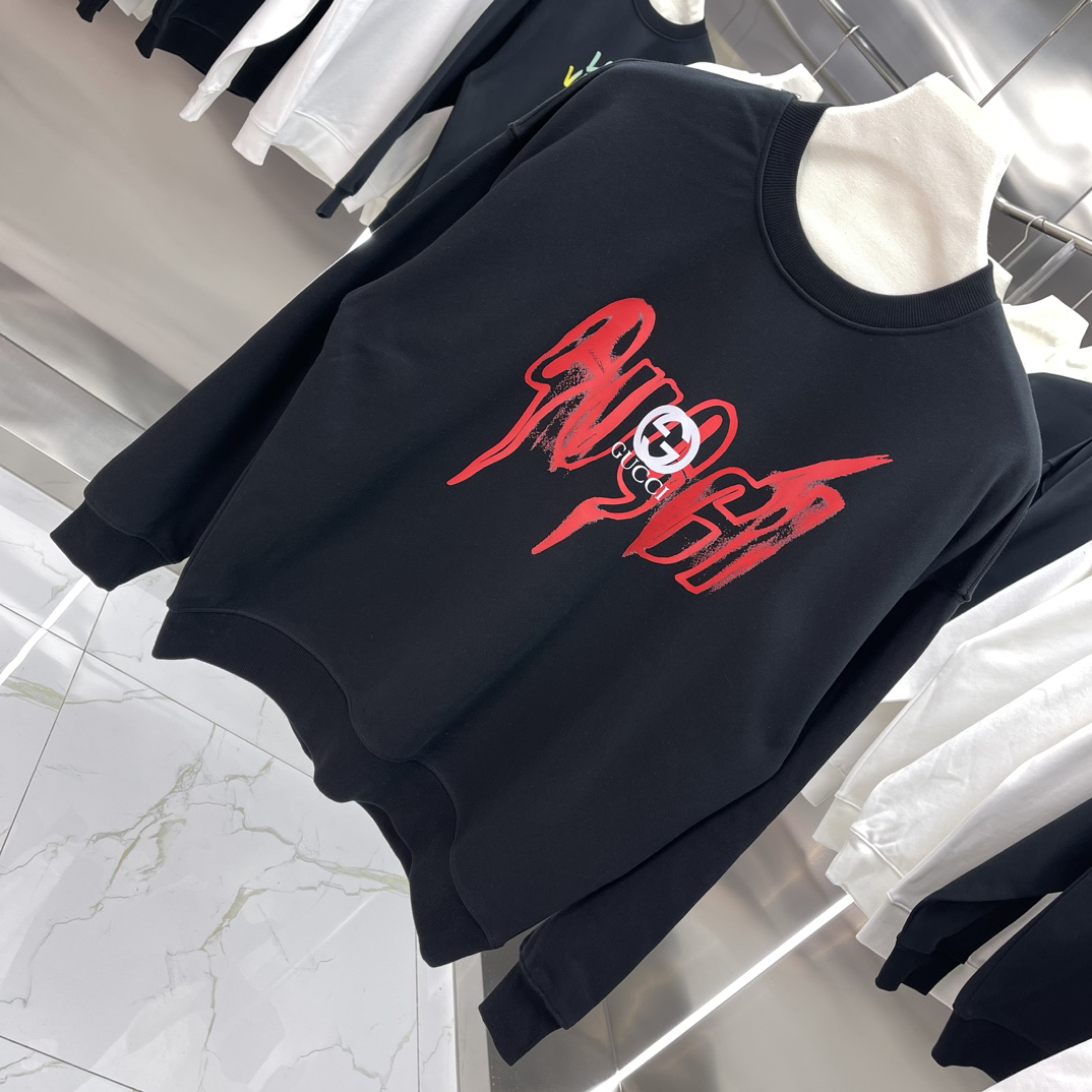 Gucci clothing-110