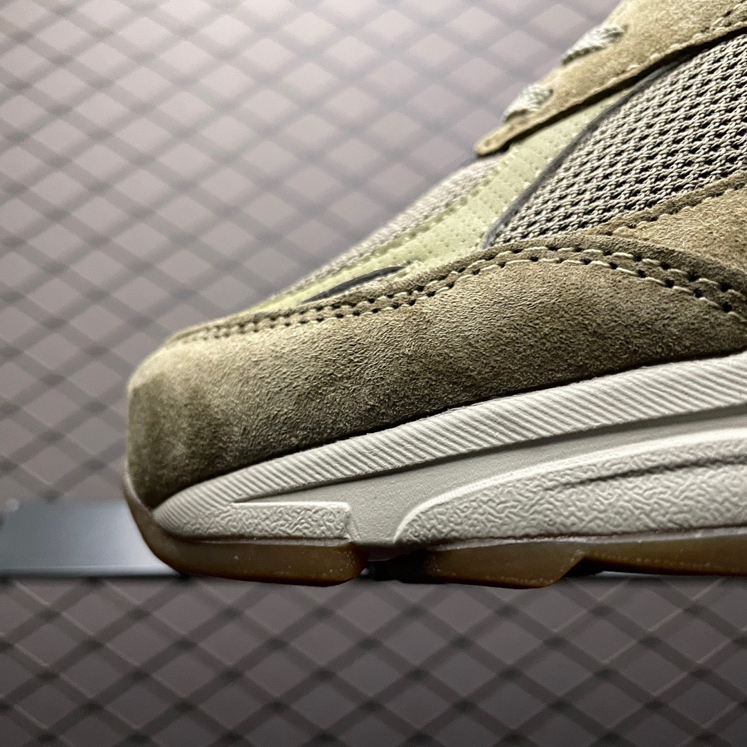 New Balance Sneakers-103