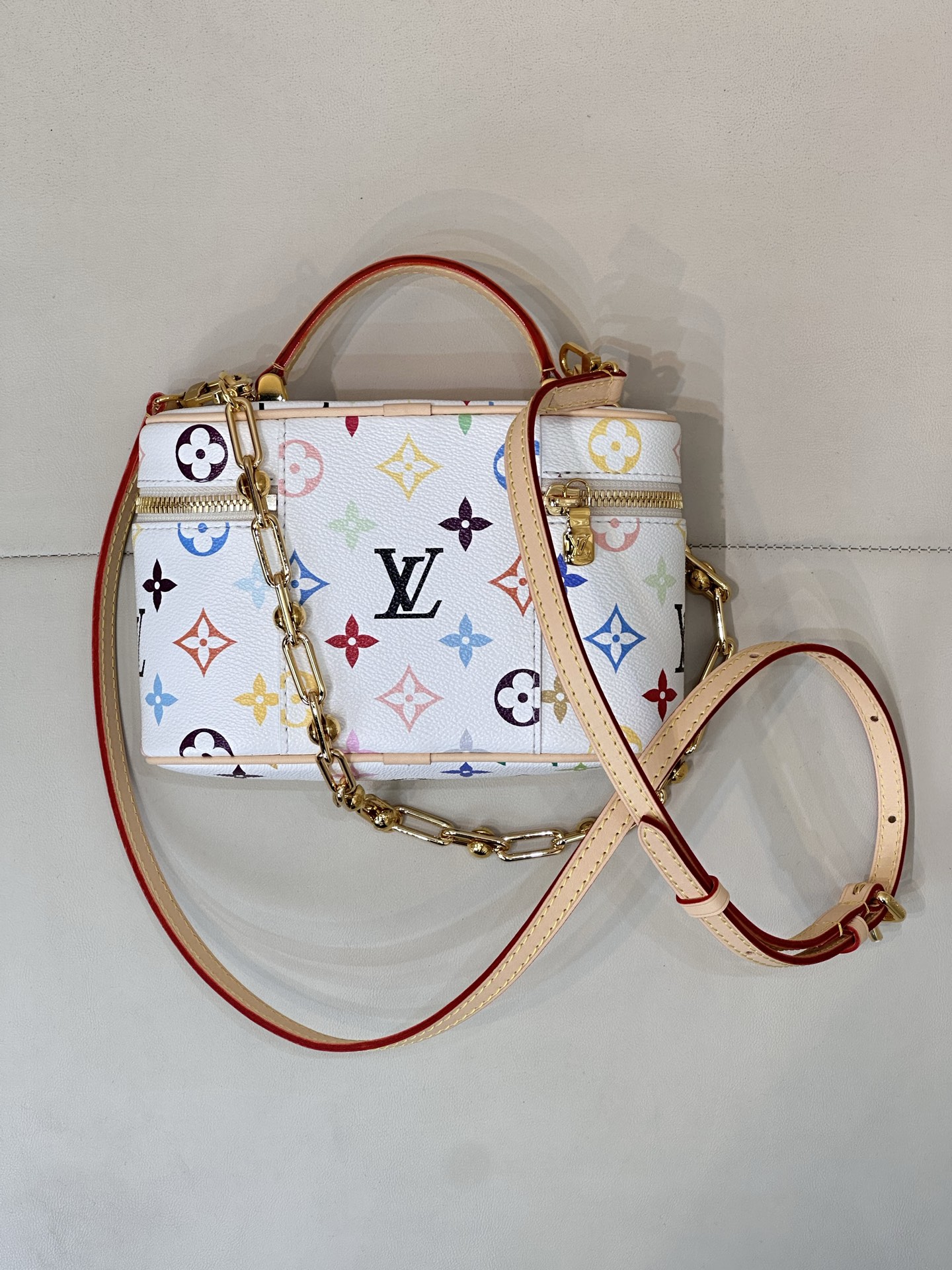 Louis Vuitton Hot New Product-103