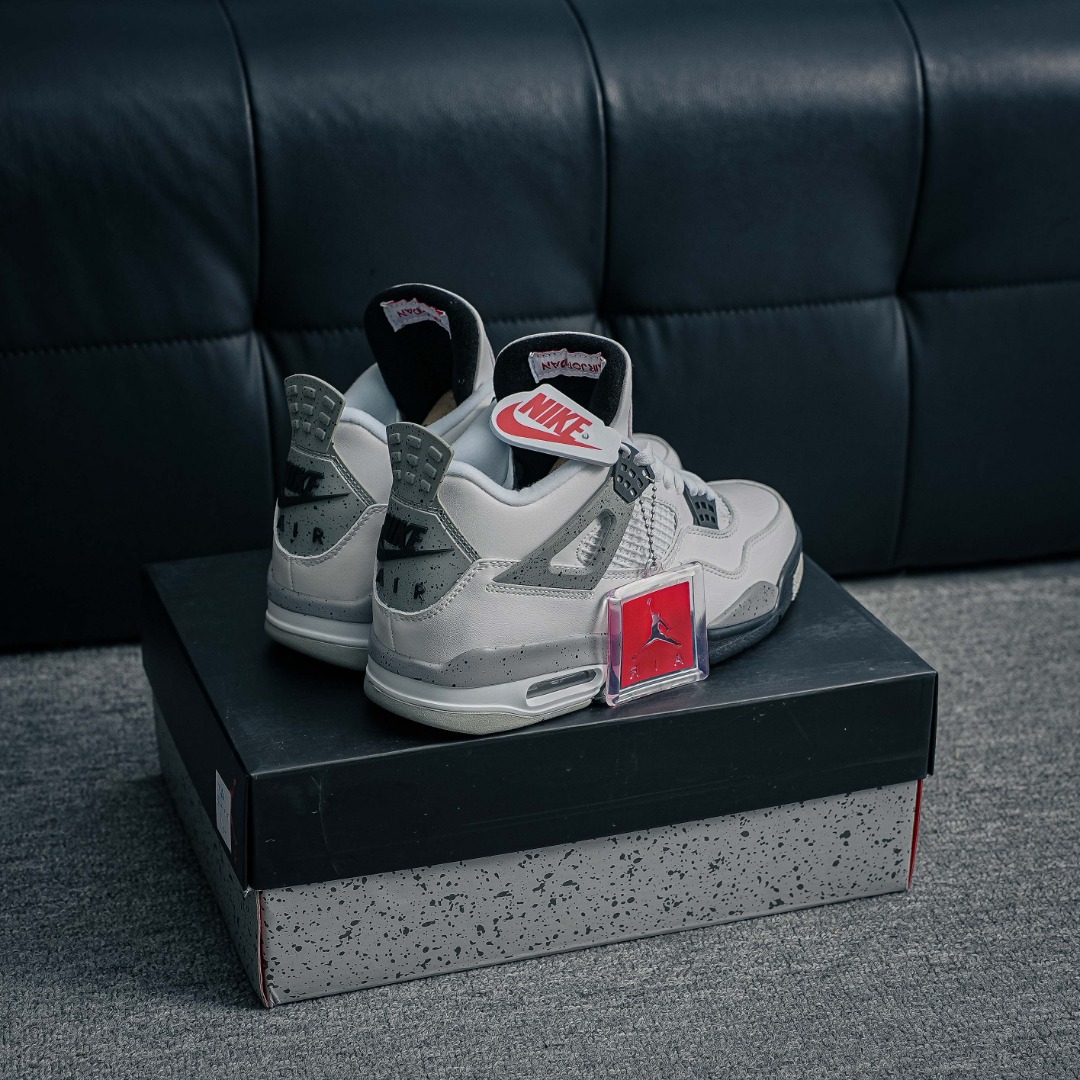 Nike Sneakers-320