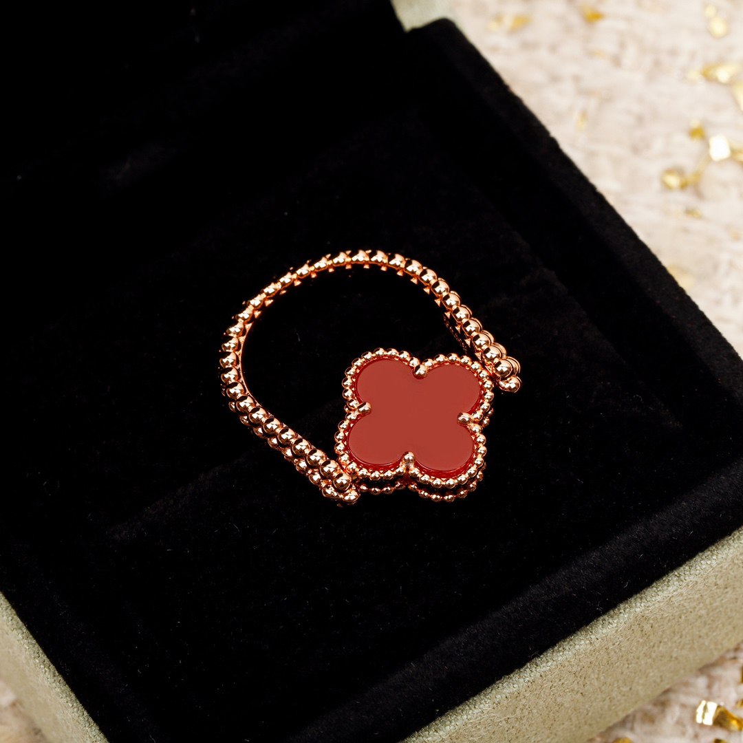 Van Cleef & Arpels ring-76