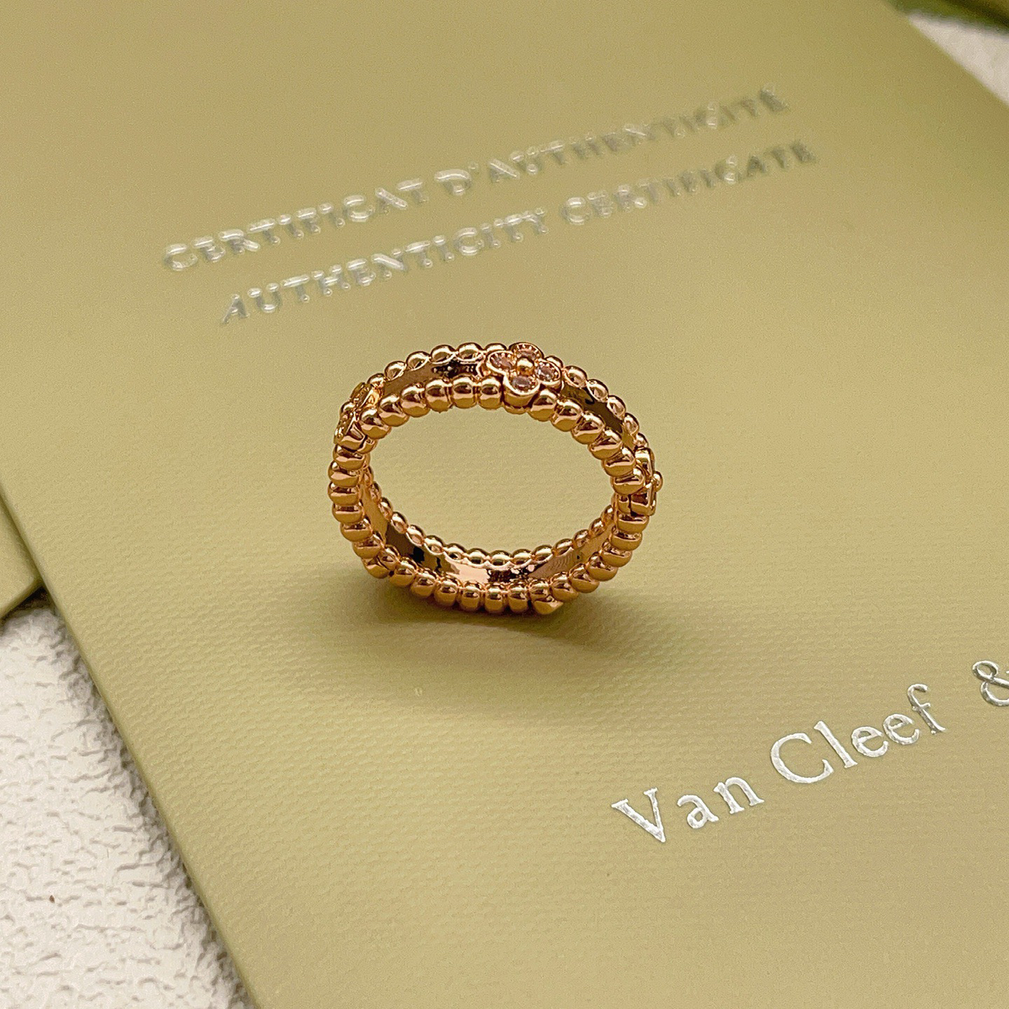 Van Cleef & Arpels ring-21