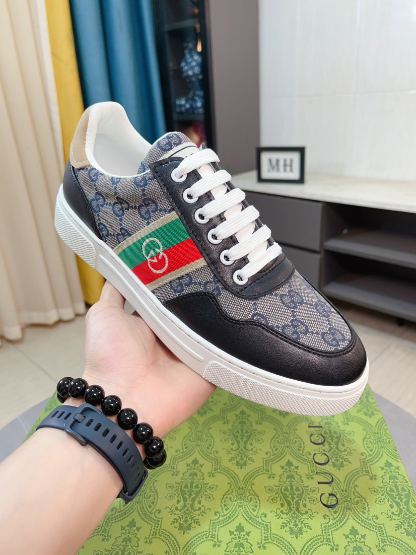 Gucci Sneakers-131