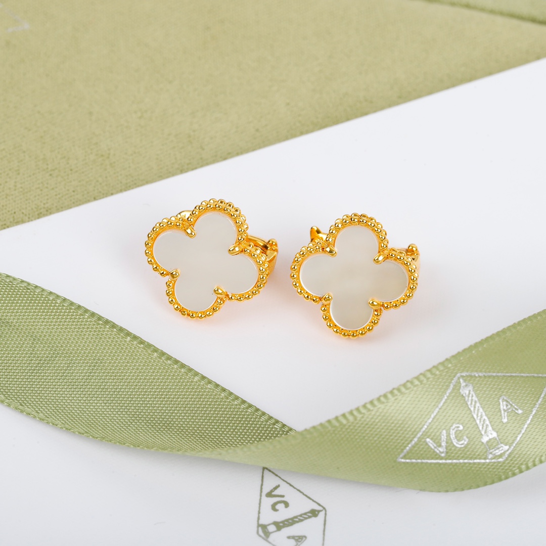 Van Cleef & Arpels earring-36