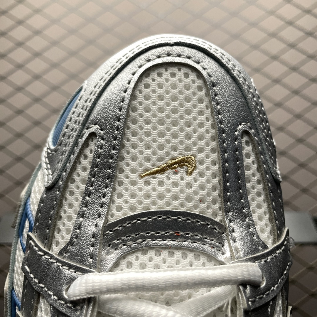 Nike Sneakers-125