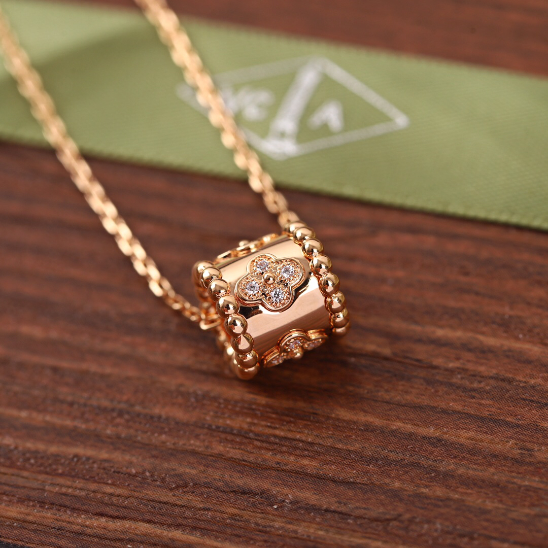 Van Cleef & Arpels necklace-43