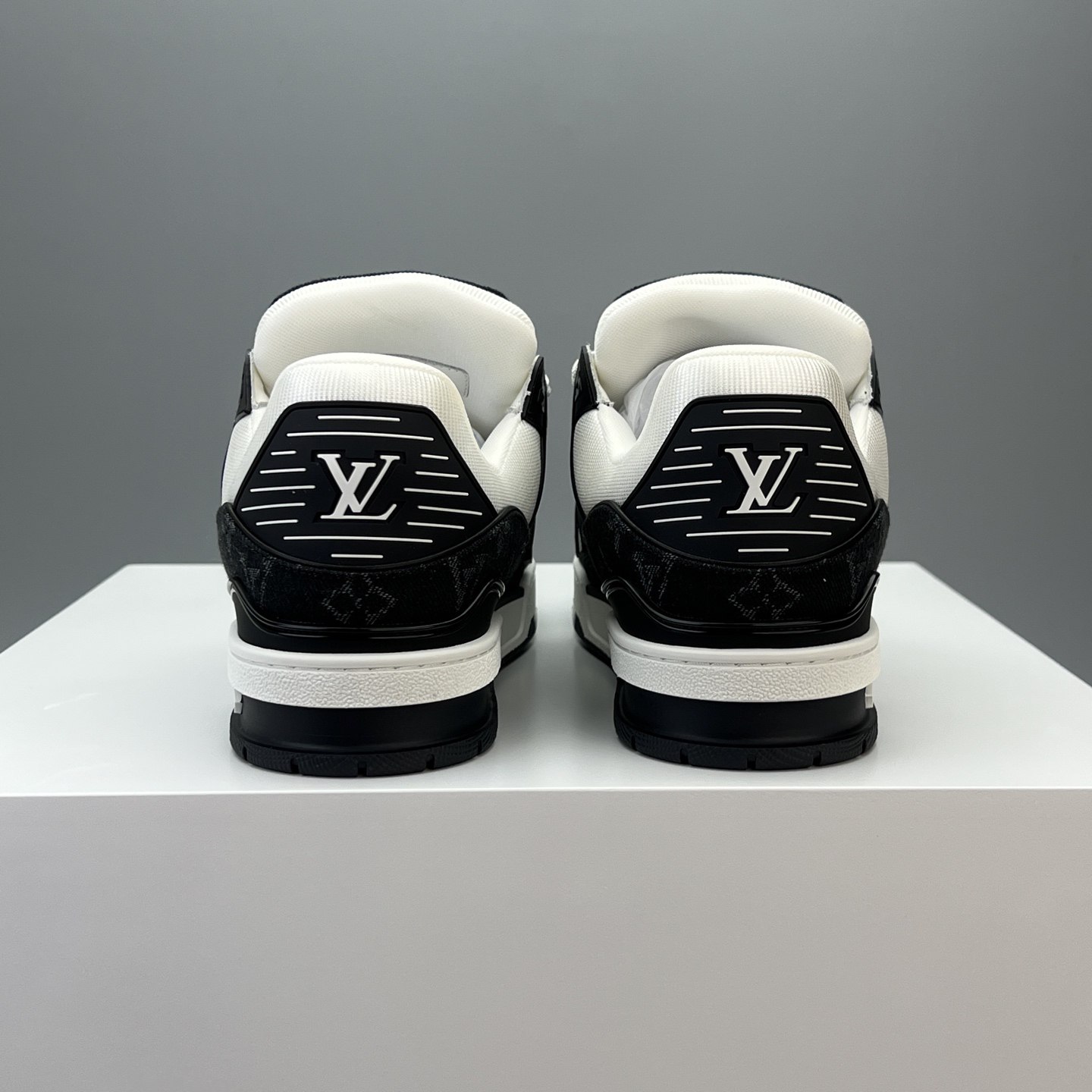 Lv Sneakers-131
