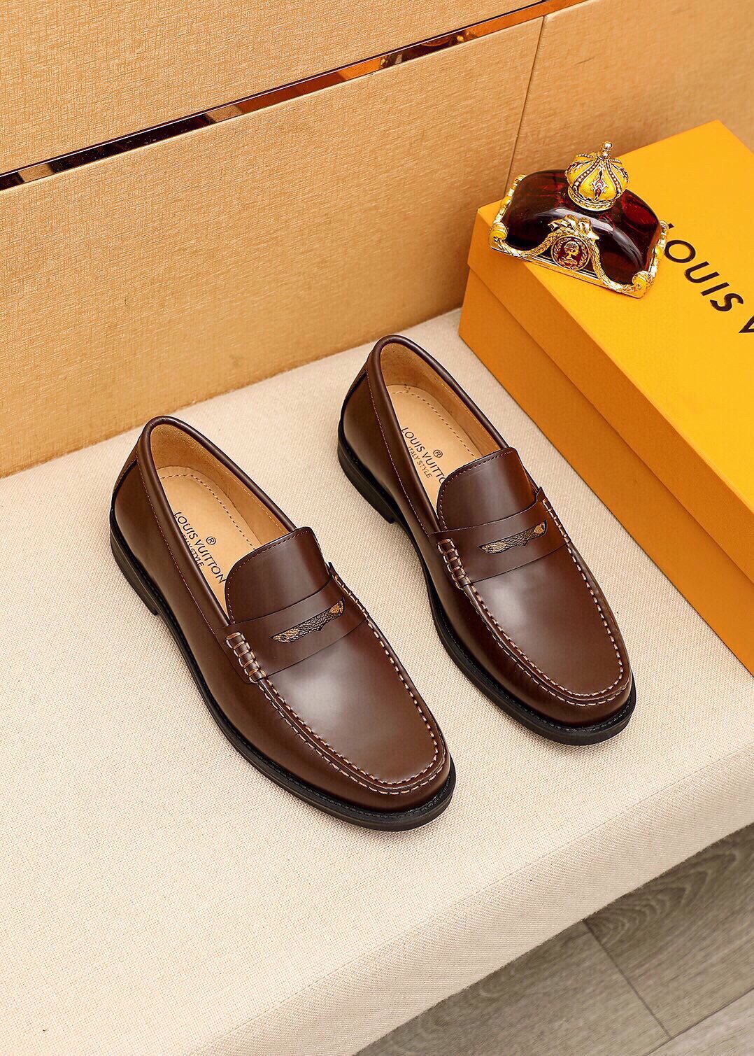 LV men's leather shoes-64