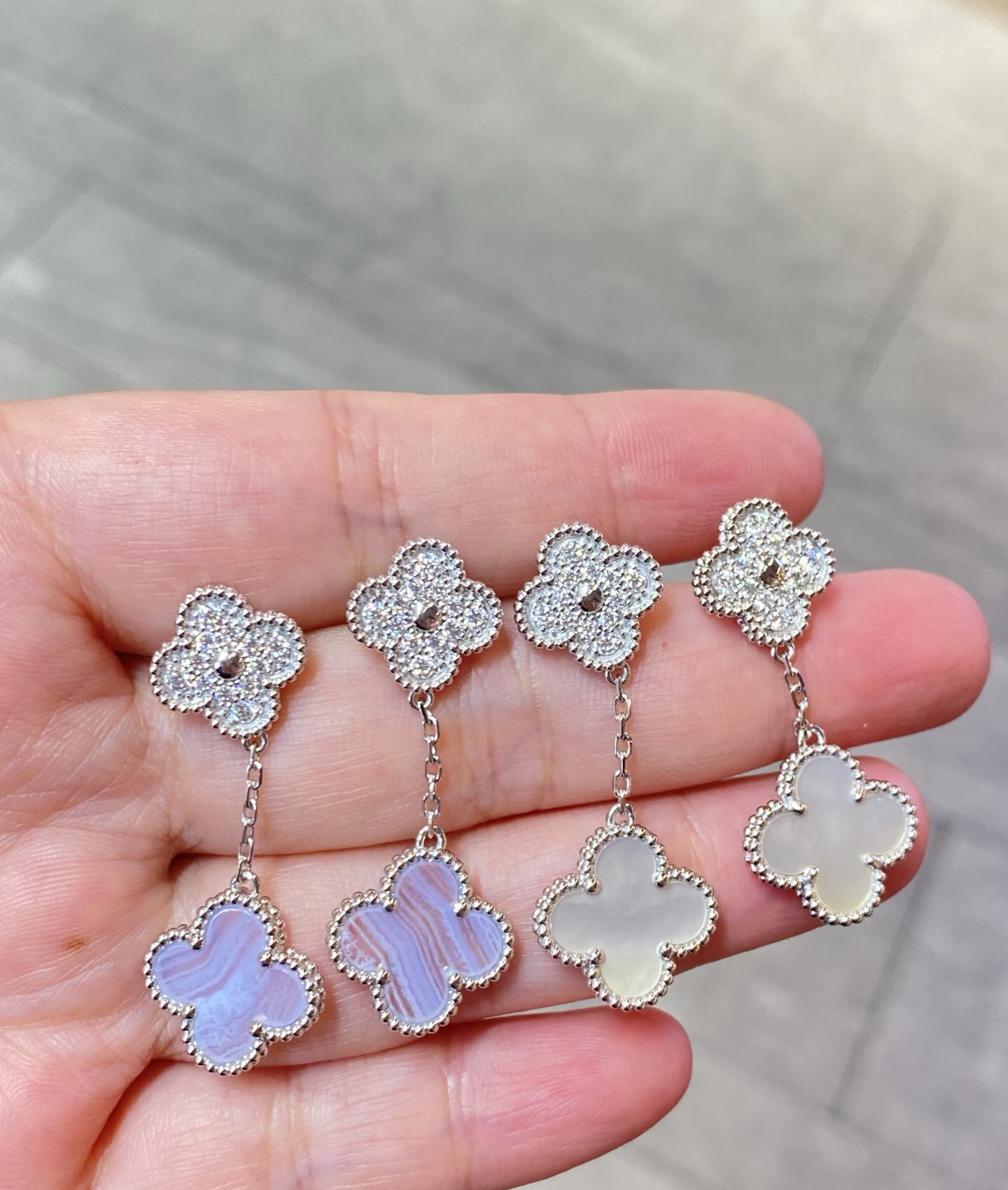 Van Cleef & Arpels earring-93