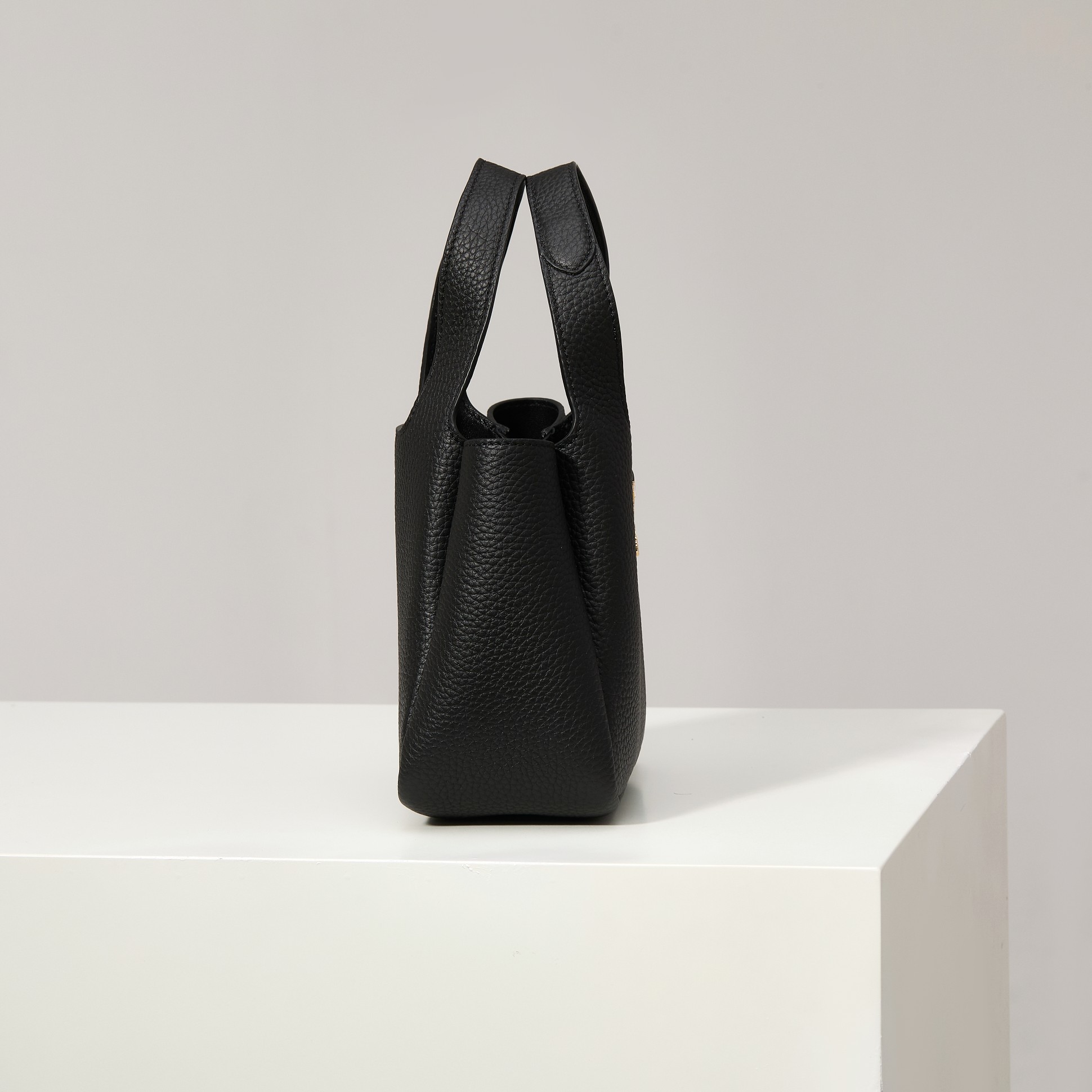 Prada Hot New Product-48