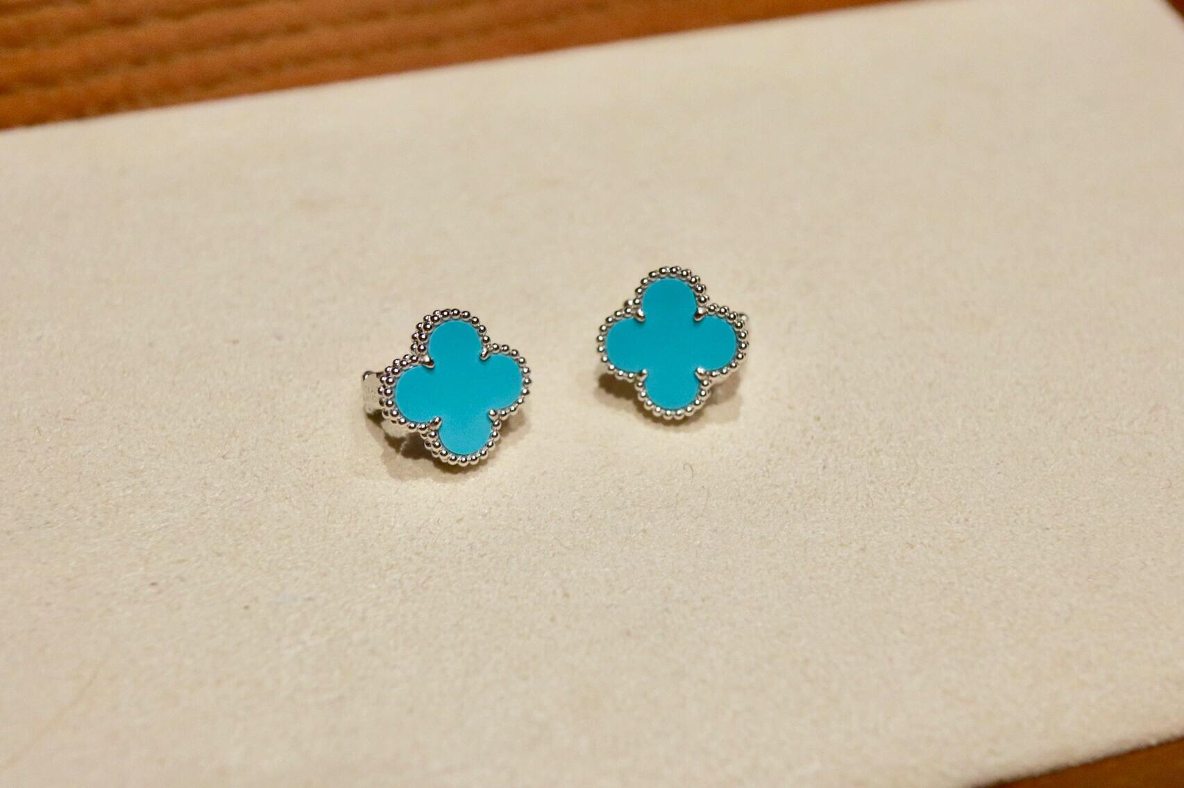 Van Cleef & Arpels earring-87