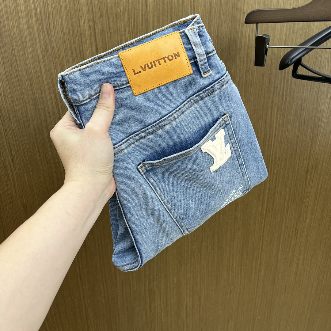 LV Clothing-27