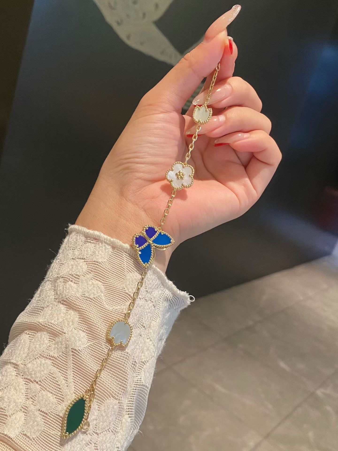 Van Cleef & Arpels Bracelet-9