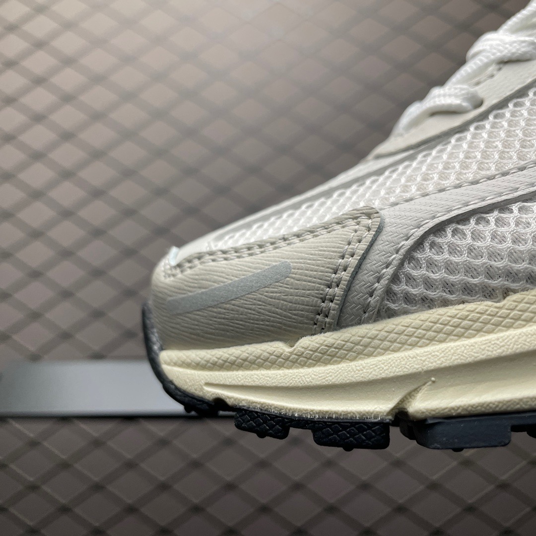 Nike Sneakers-207