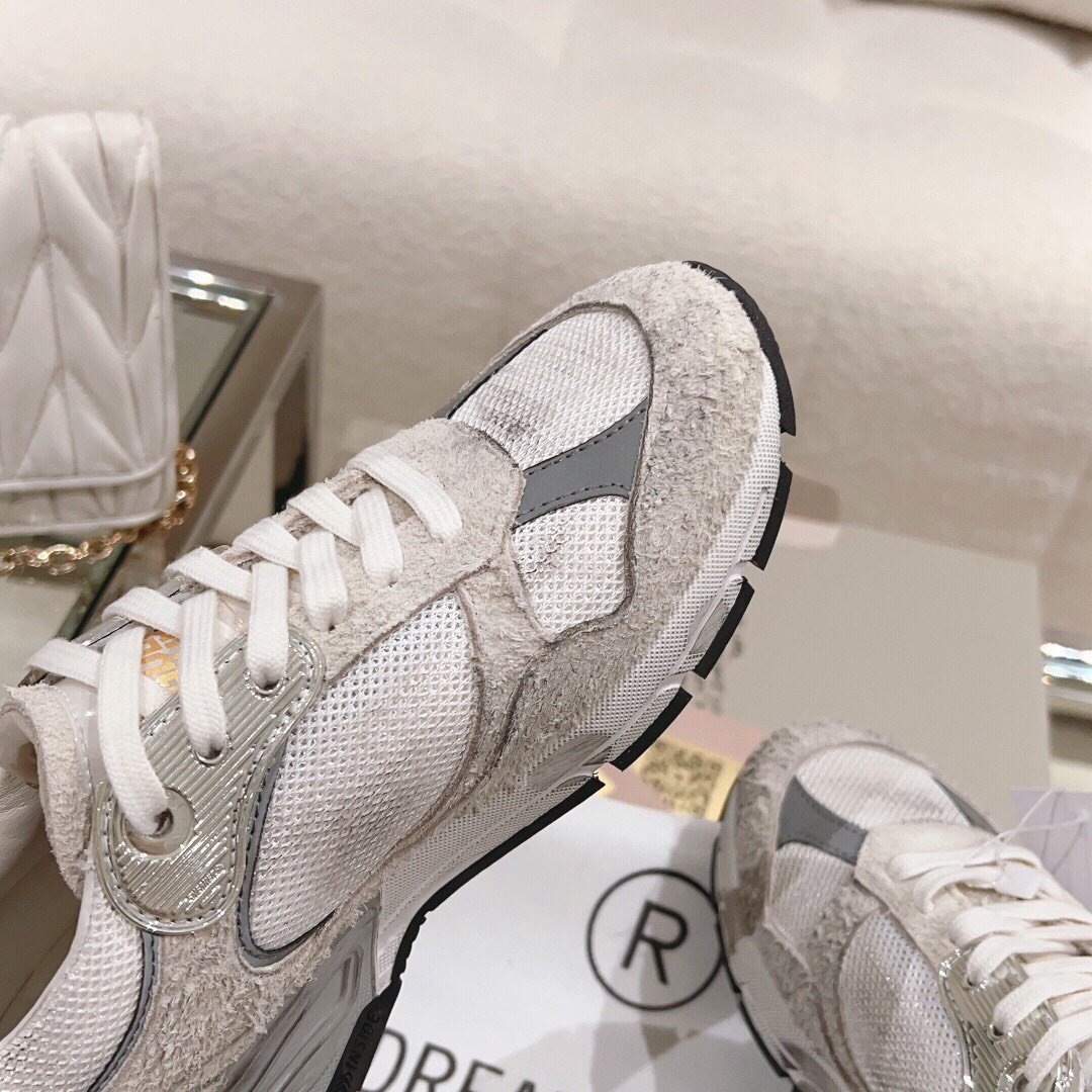 Golden Goose Sneakers-29