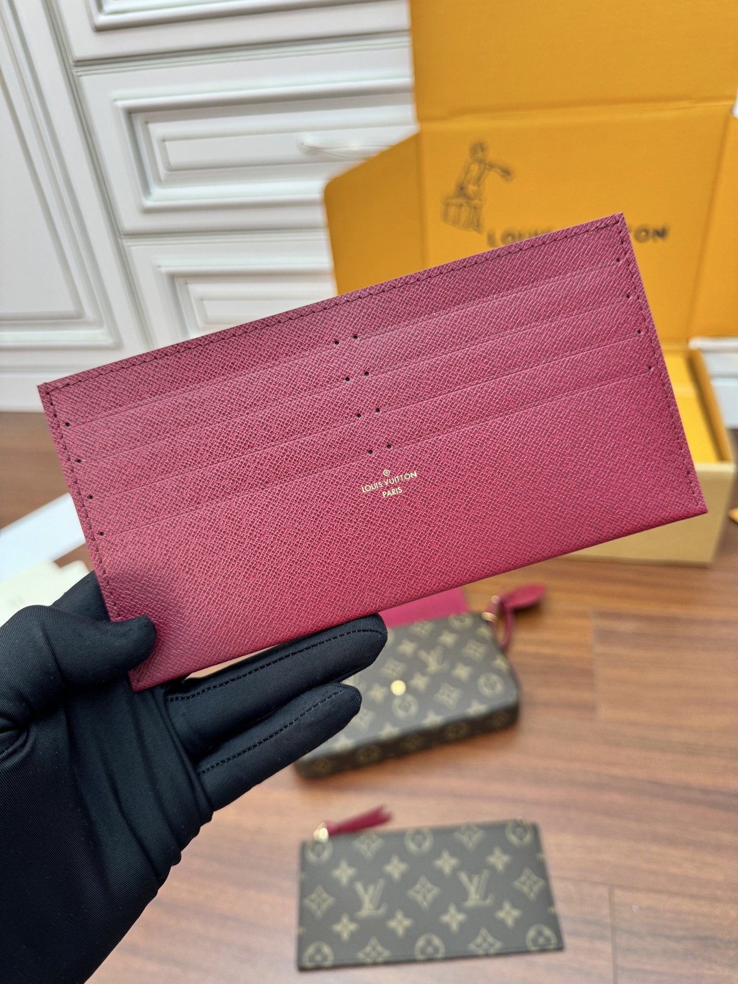 Louis Vuitton Hot New Product-80