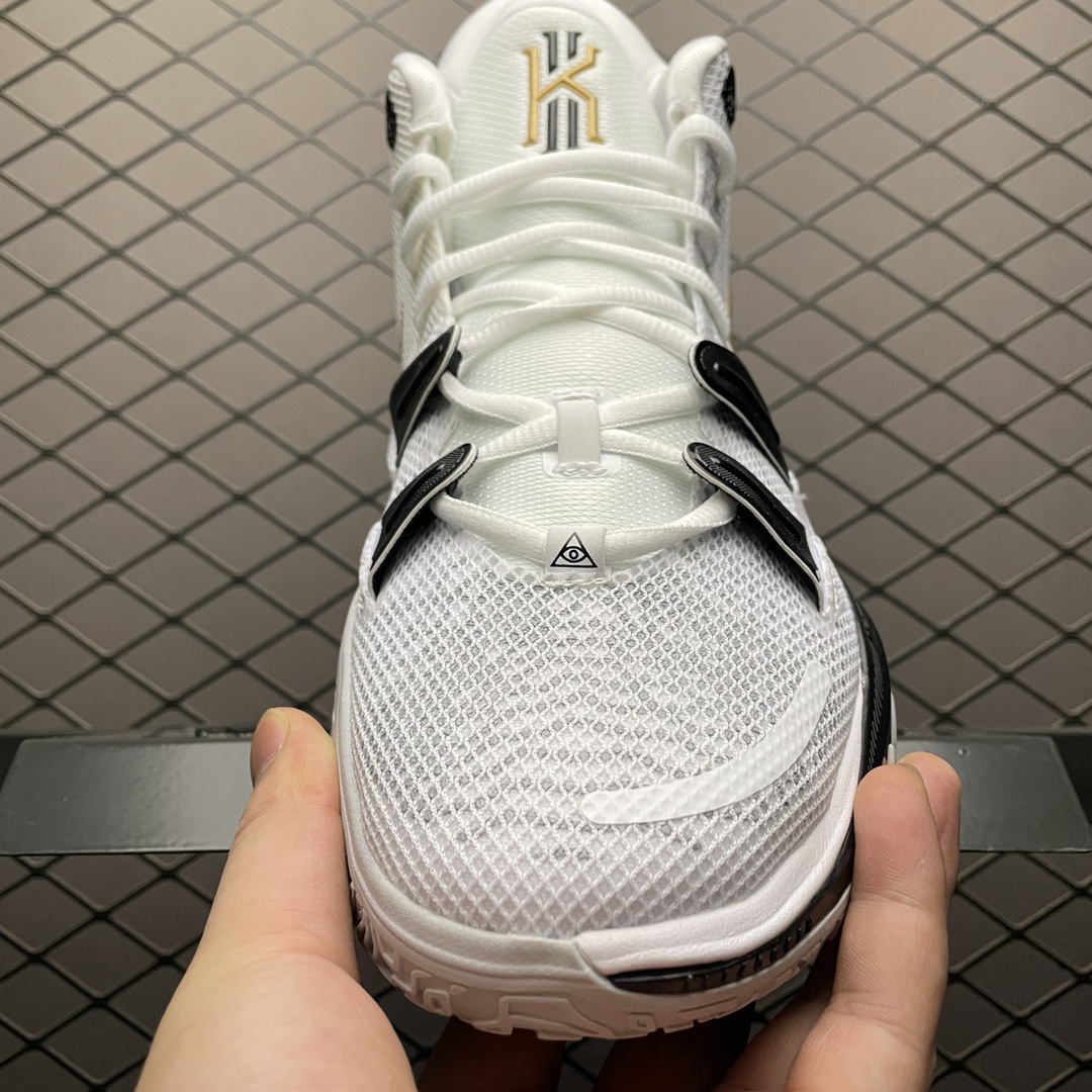 Nike Sneakers-166