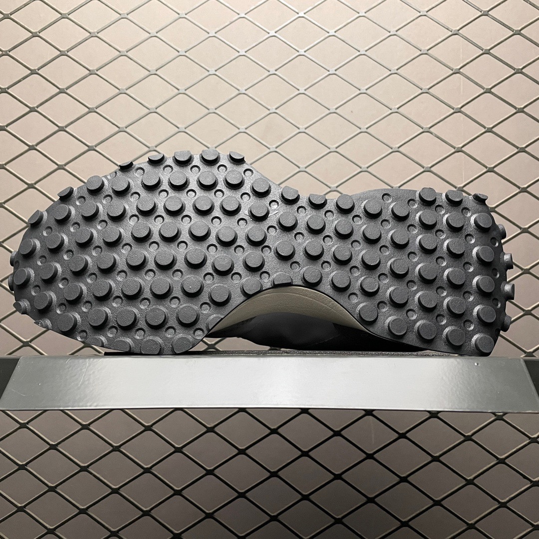 New Balance Sneakers-81