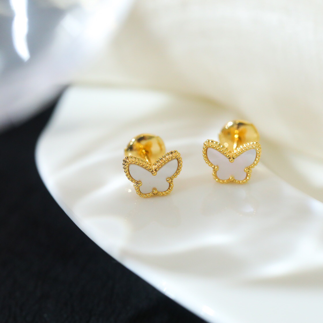 Van Cleef & Arpels earring-117