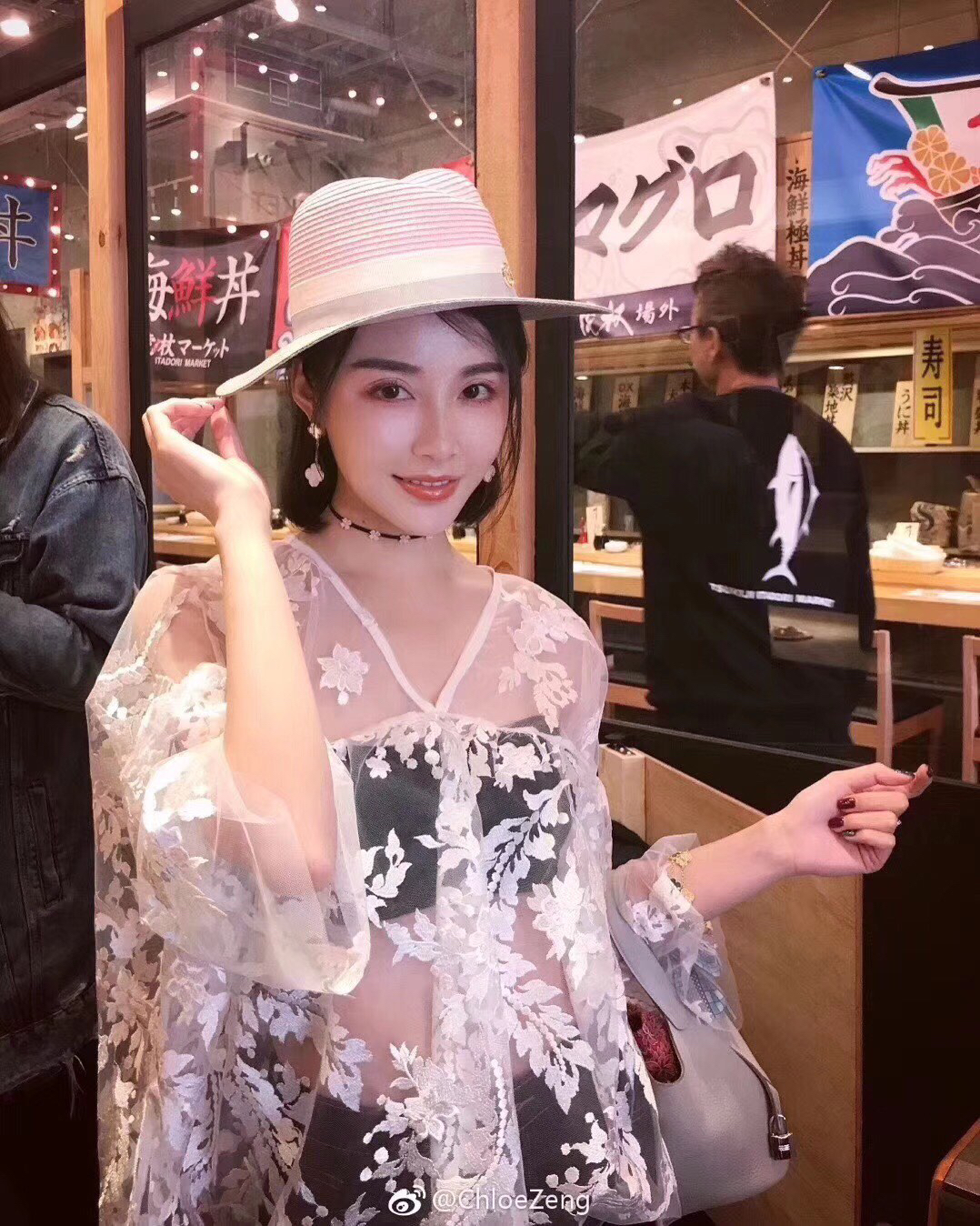 Van Cleef & Arpels earring-42